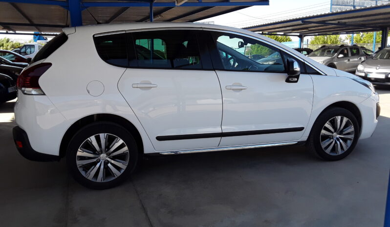 Peugeot 3008 STYLE 1.6 HDI 120CV lleno