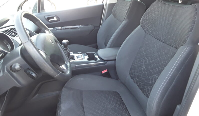 Peugeot 3008 STYLE 1.6 HDI 120CV lleno