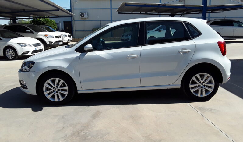 Volkswagen POLO 1.4 TDI 90CV 5PUERTAS lleno