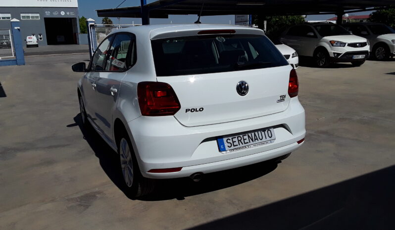 Volkswagen POLO 1.4 TDI 90CV 5PUERTAS lleno