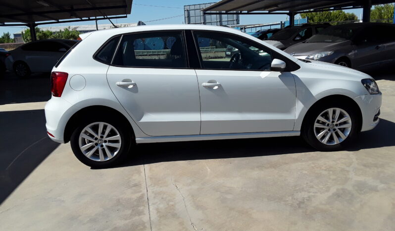 Volkswagen POLO 1.4 TDI 90CV 5PUERTAS lleno