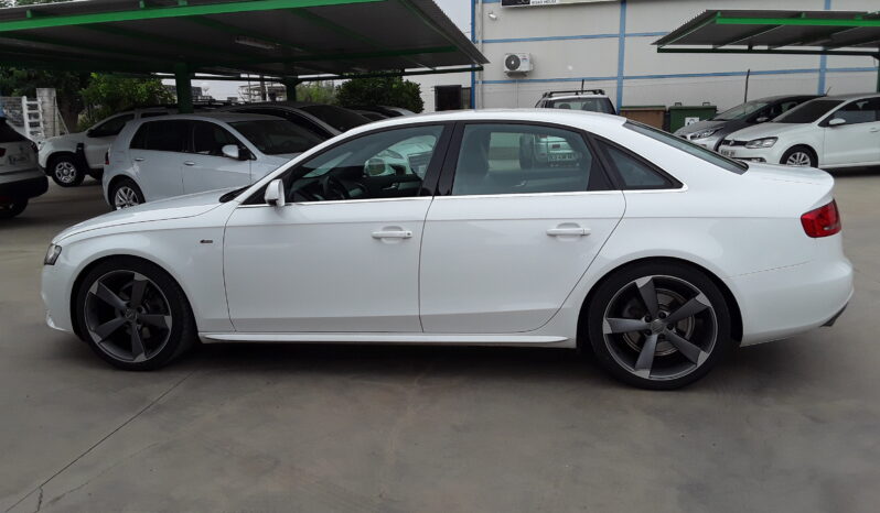 AUDI A4 SLINE 2.0 TDI 140CV lleno