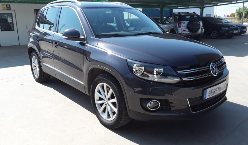 Volkswagen TIGUAN 2.0 TDI SPORTY  STYLE BUEMOTION TECH lleno