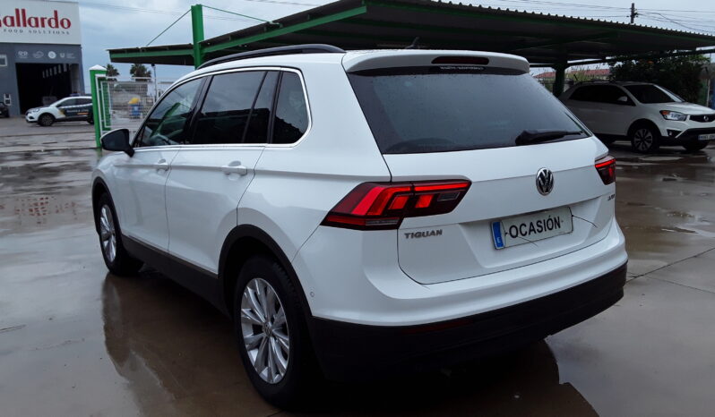 Volkswagen TIGUAN 2.0 TDI SPORTY  STYLE BUEMOTION TECH lleno