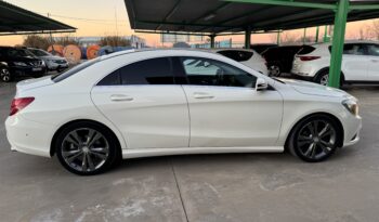 MERCEDES-BENZ CLA200d 136cv URBAN lleno