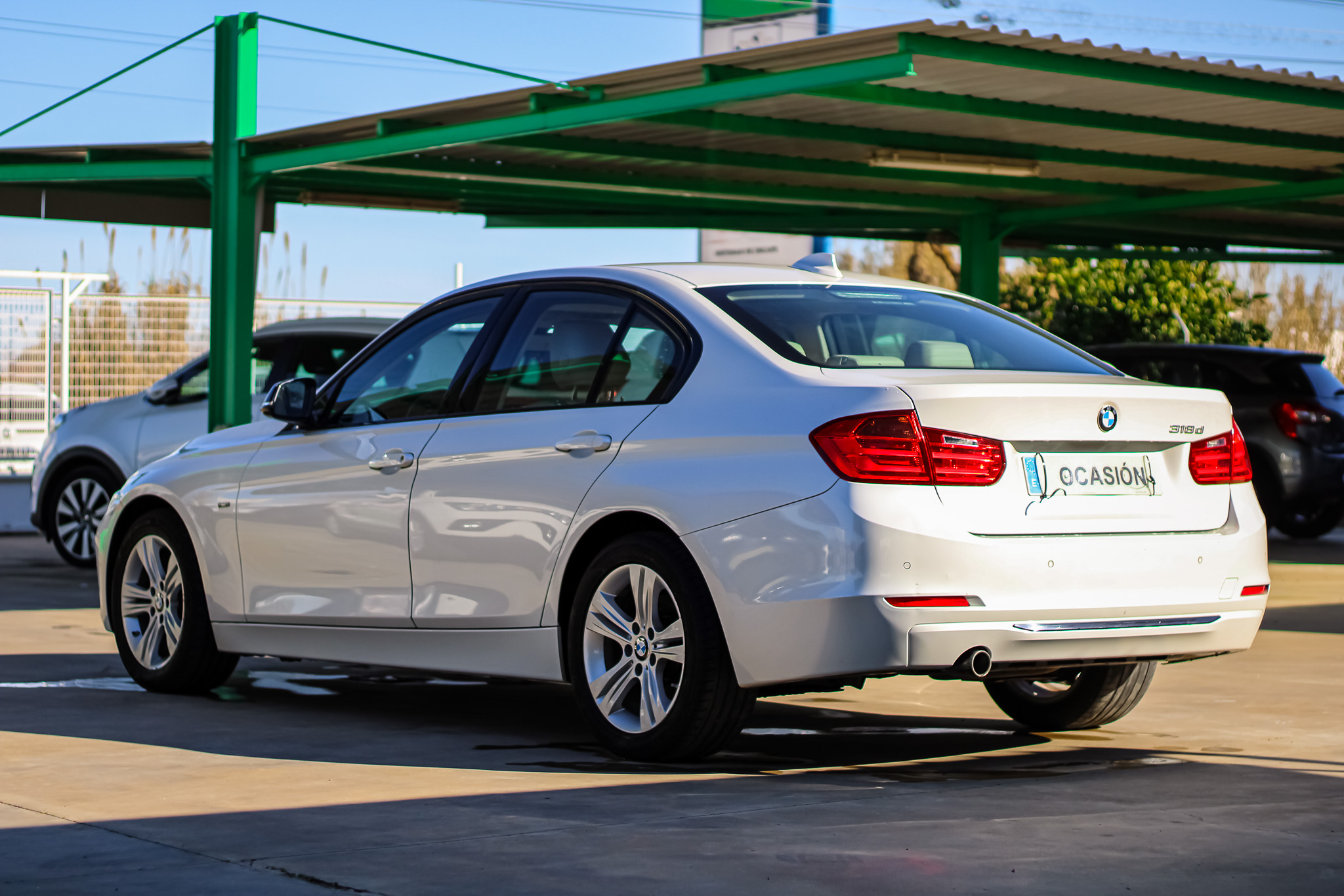 
								BMW Serie 3 318d full									