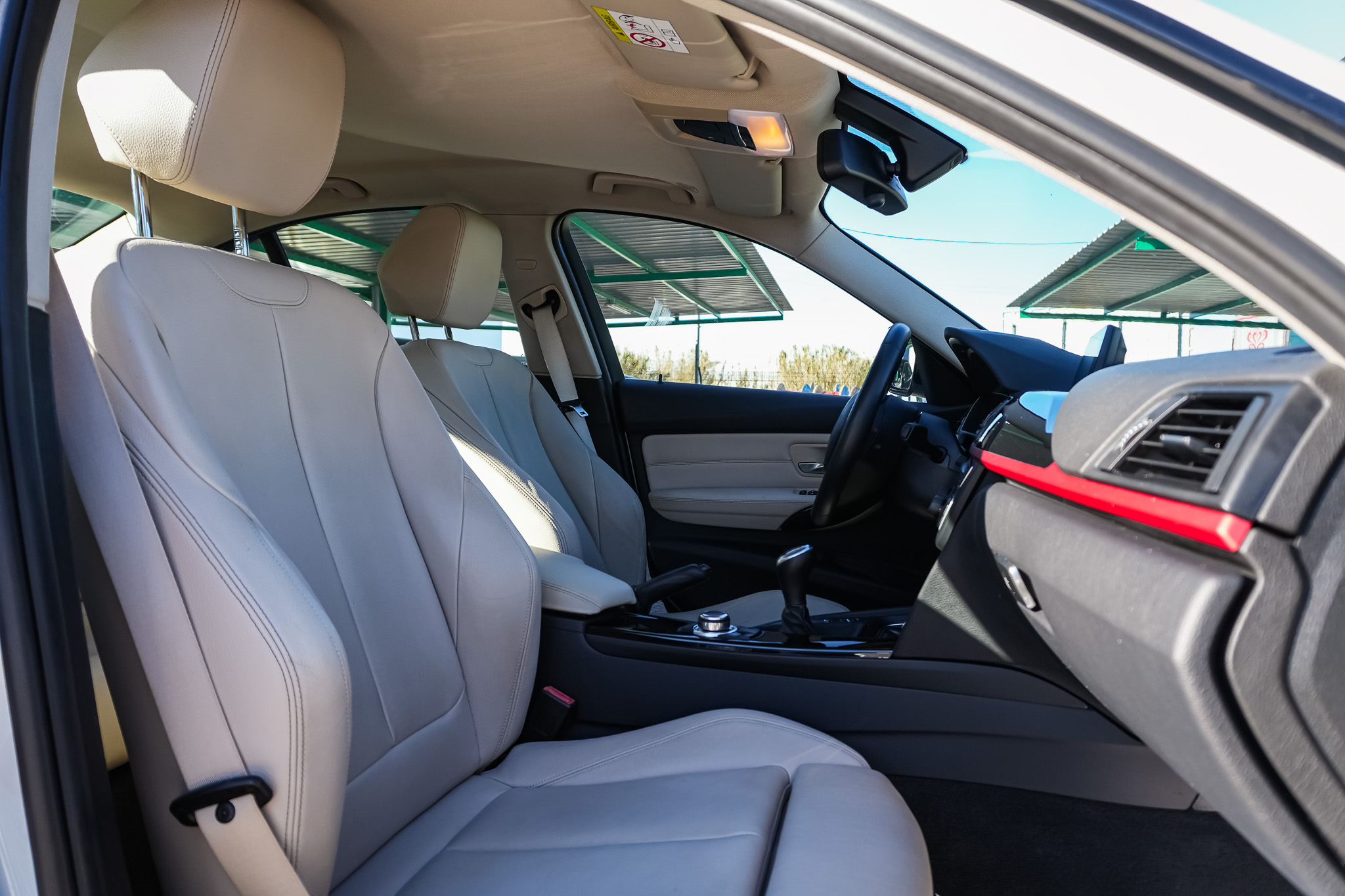 
								BMW Serie 3 318d full									