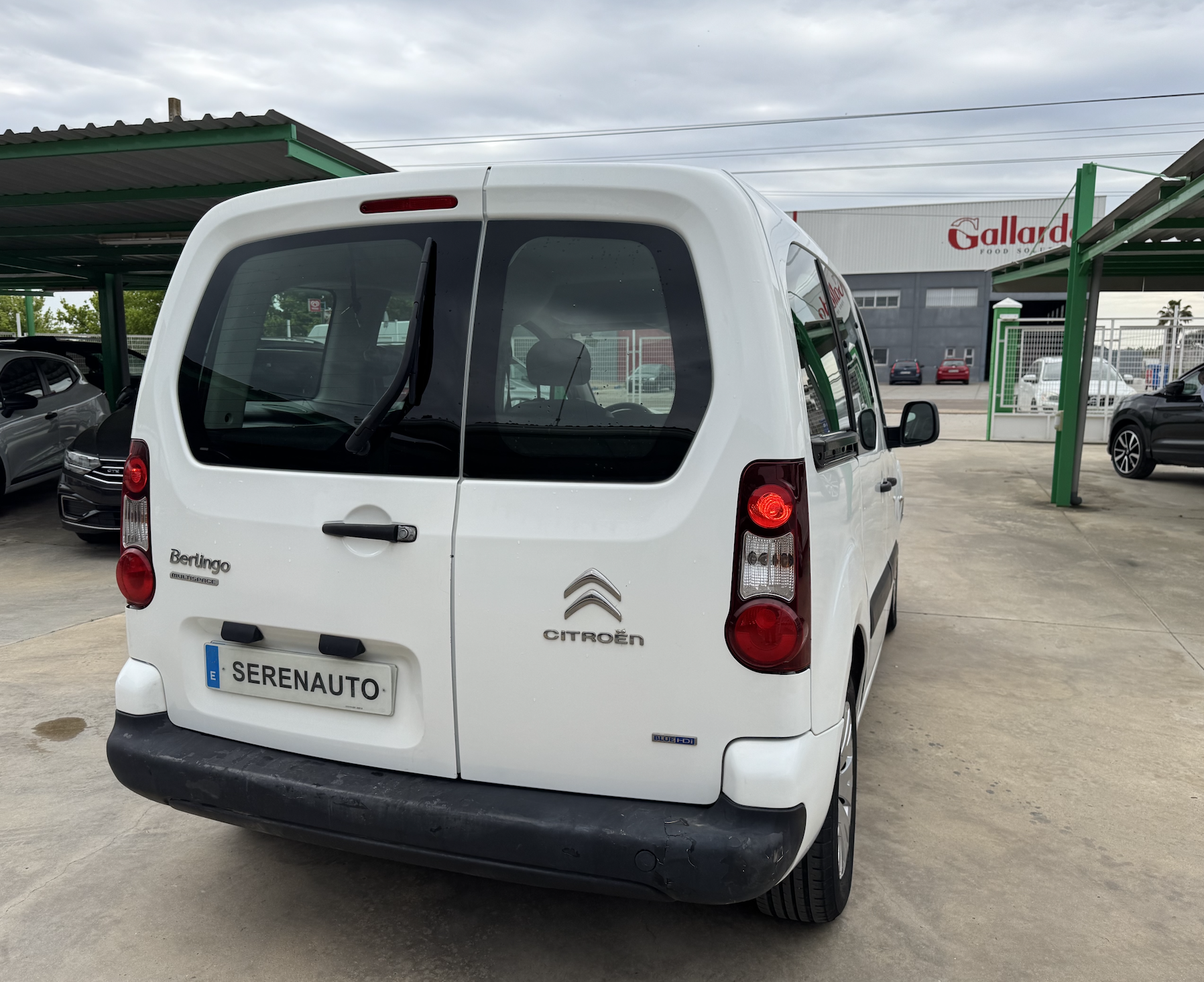 
								CITROEN Berlingo Multispace LIVE BlueHDi 100 full									