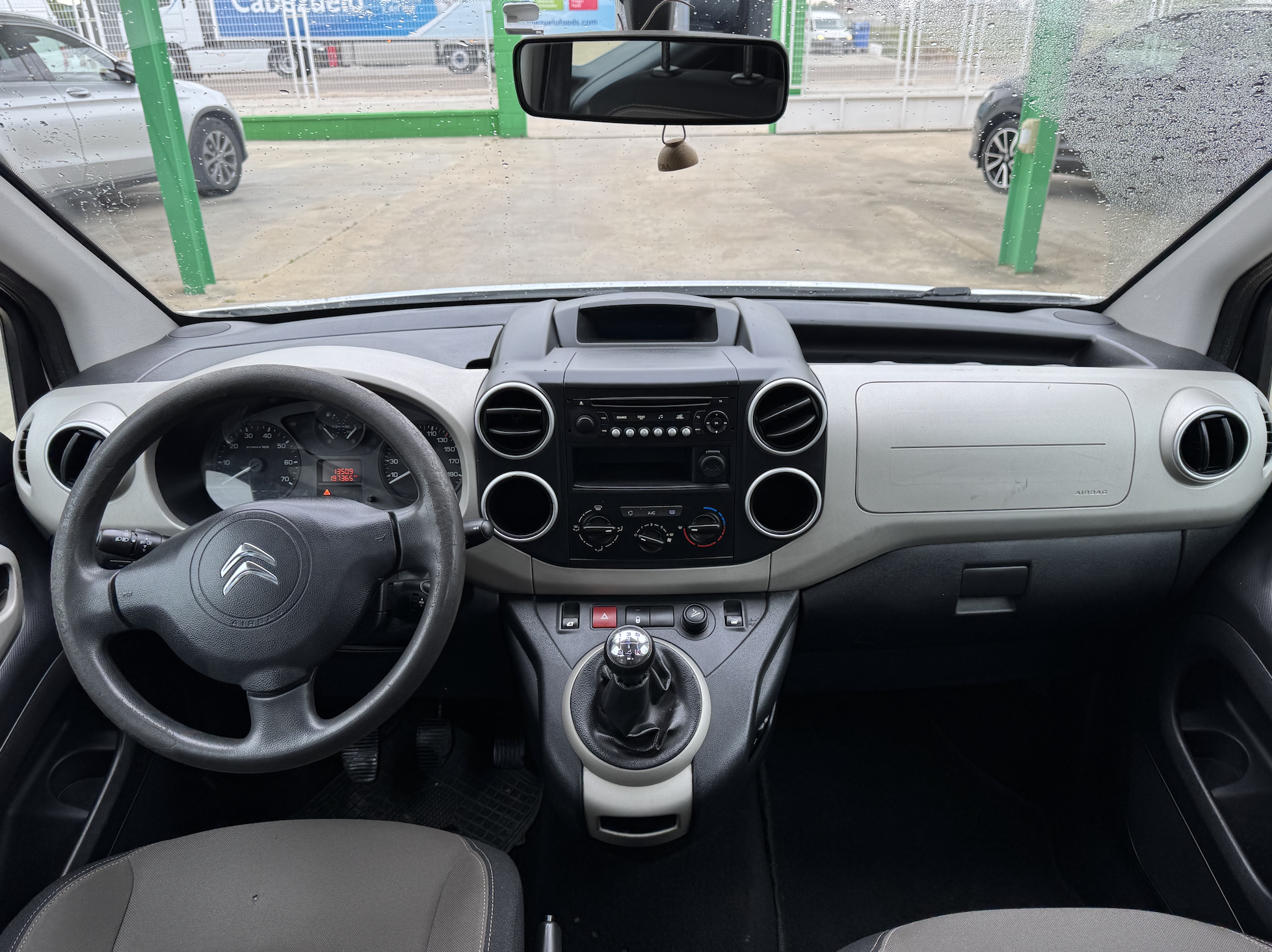 
								CITROEN Berlingo Multispace LIVE BlueHDi 100 full									