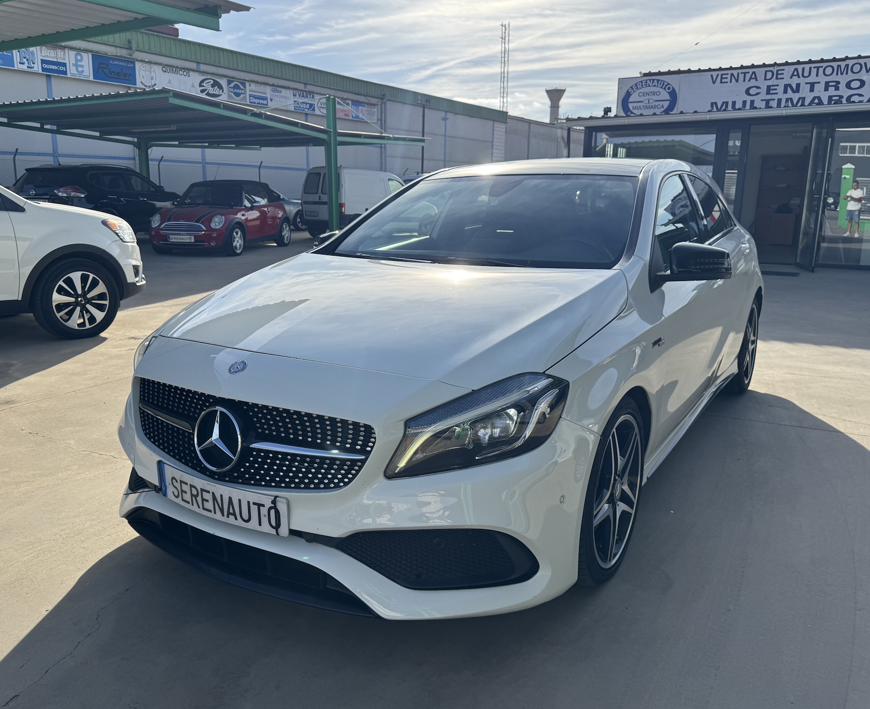 
								MERCEDES-BENZ Clase A A 220 d 4MATIC AMG Line full									