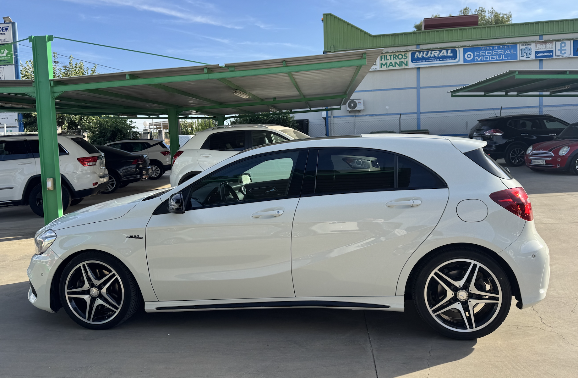 
								MERCEDES-BENZ Clase A A 220 d 4MATIC AMG Line full									