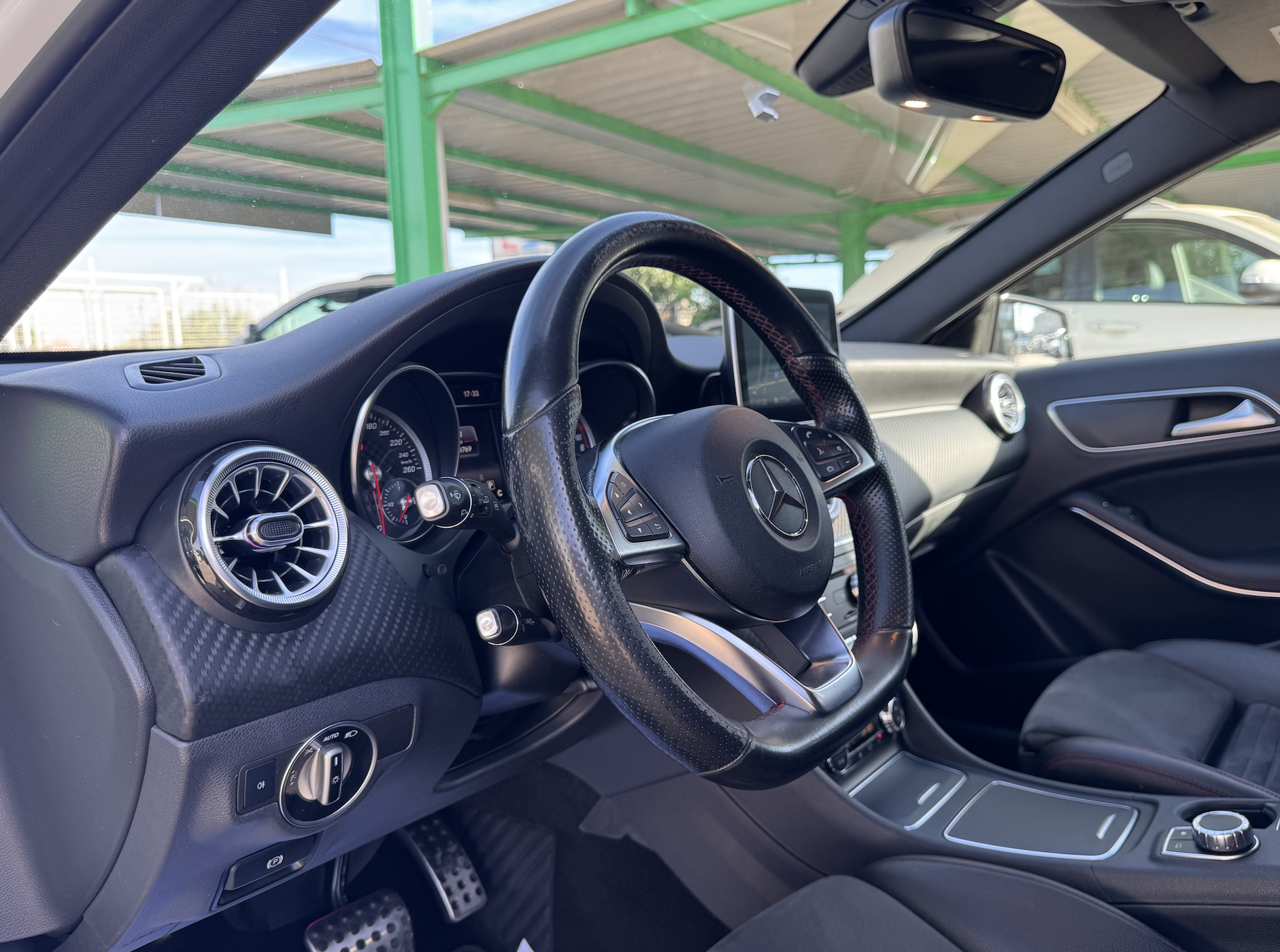 
								MERCEDES-BENZ Clase A A 220 d 4MATIC AMG Line full									