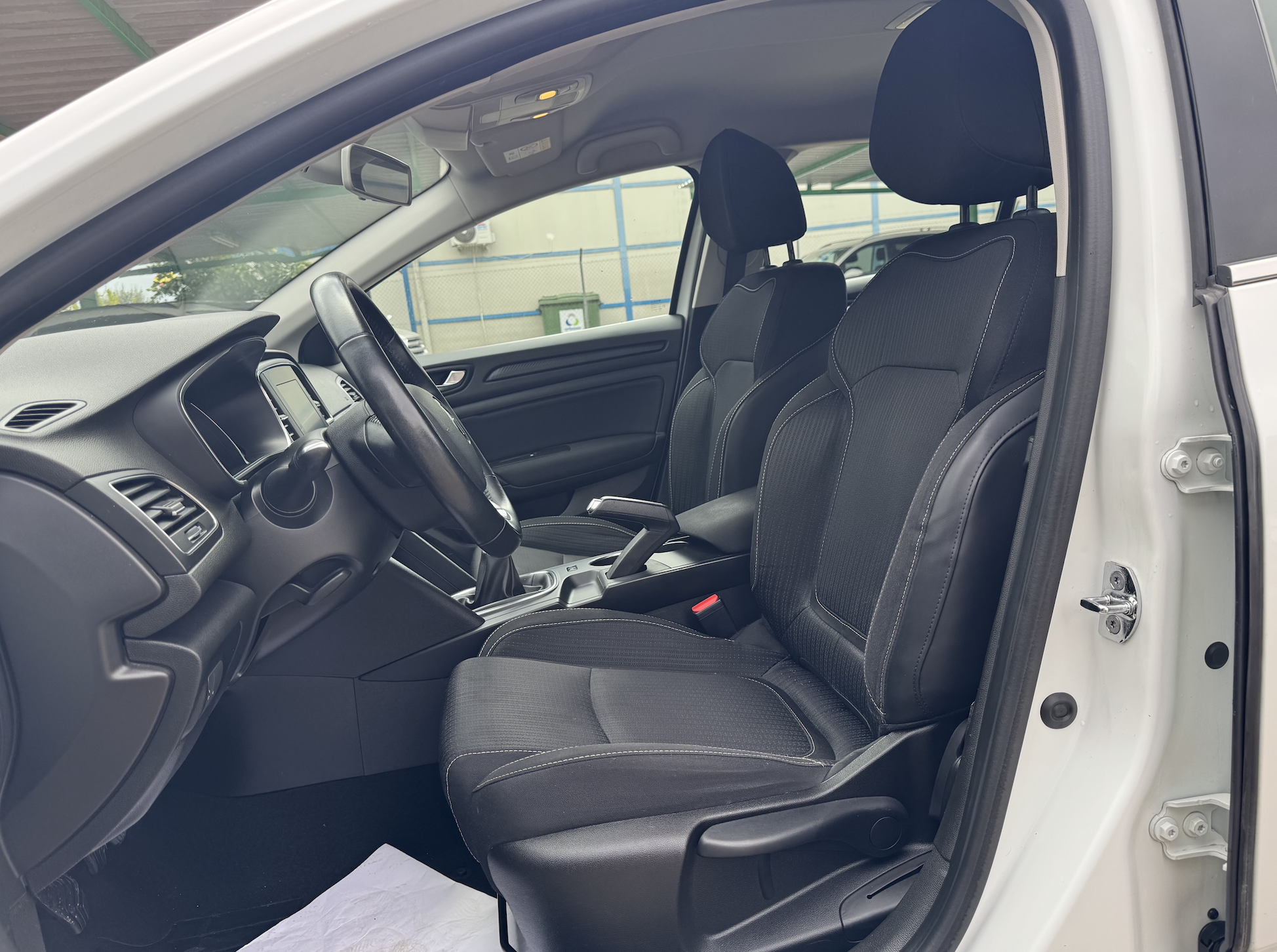 
								RENAULT Megane Business Blue dCi 81 kW 115CV full									