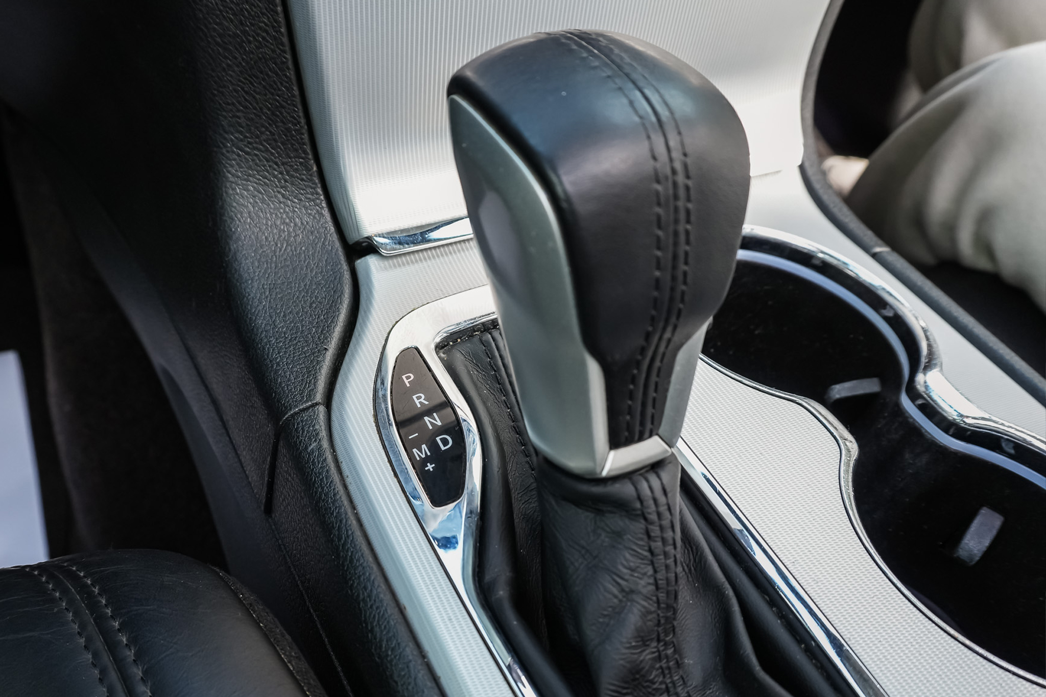 
								JEEP Grand Cherokee 3.0 V6 Diesel Summit 184kW 250CV E6 full									