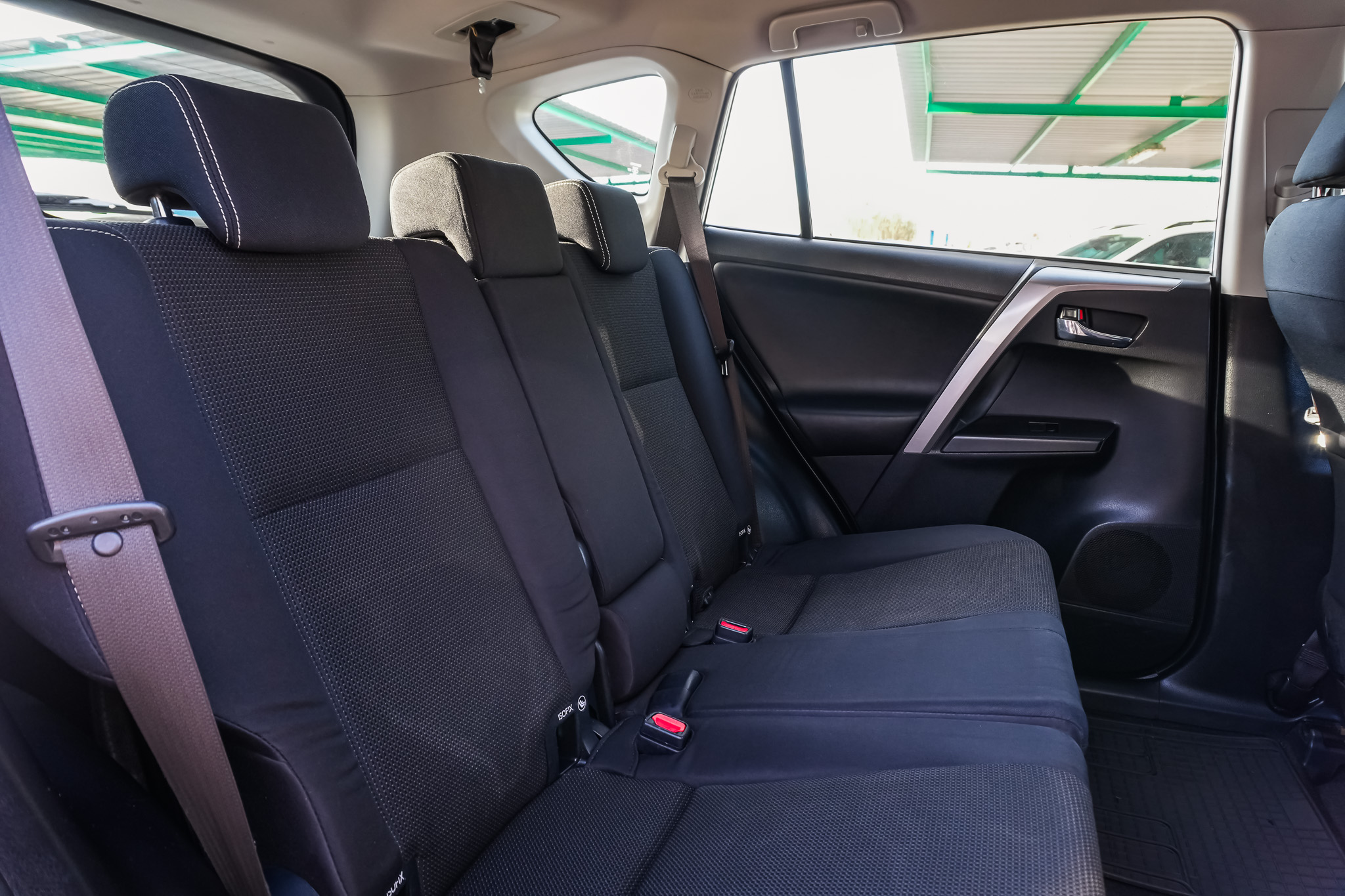 
								TOYOTA Rav4 2.0D 150D 2WD Advance full									