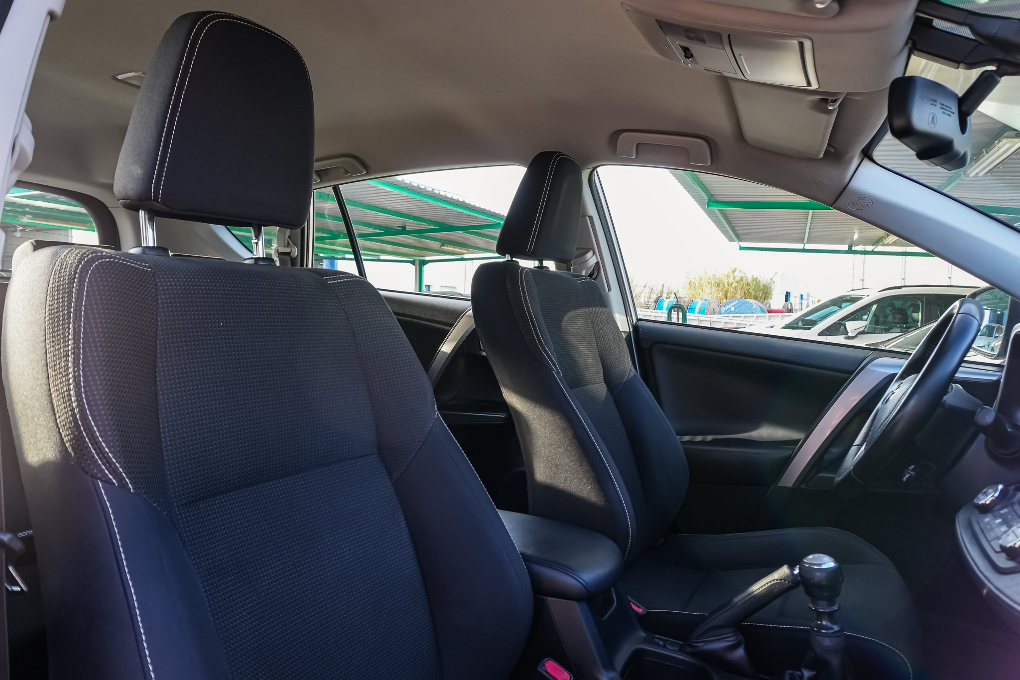 
								TOYOTA Rav4 2.0D 150D 2WD Advance full									