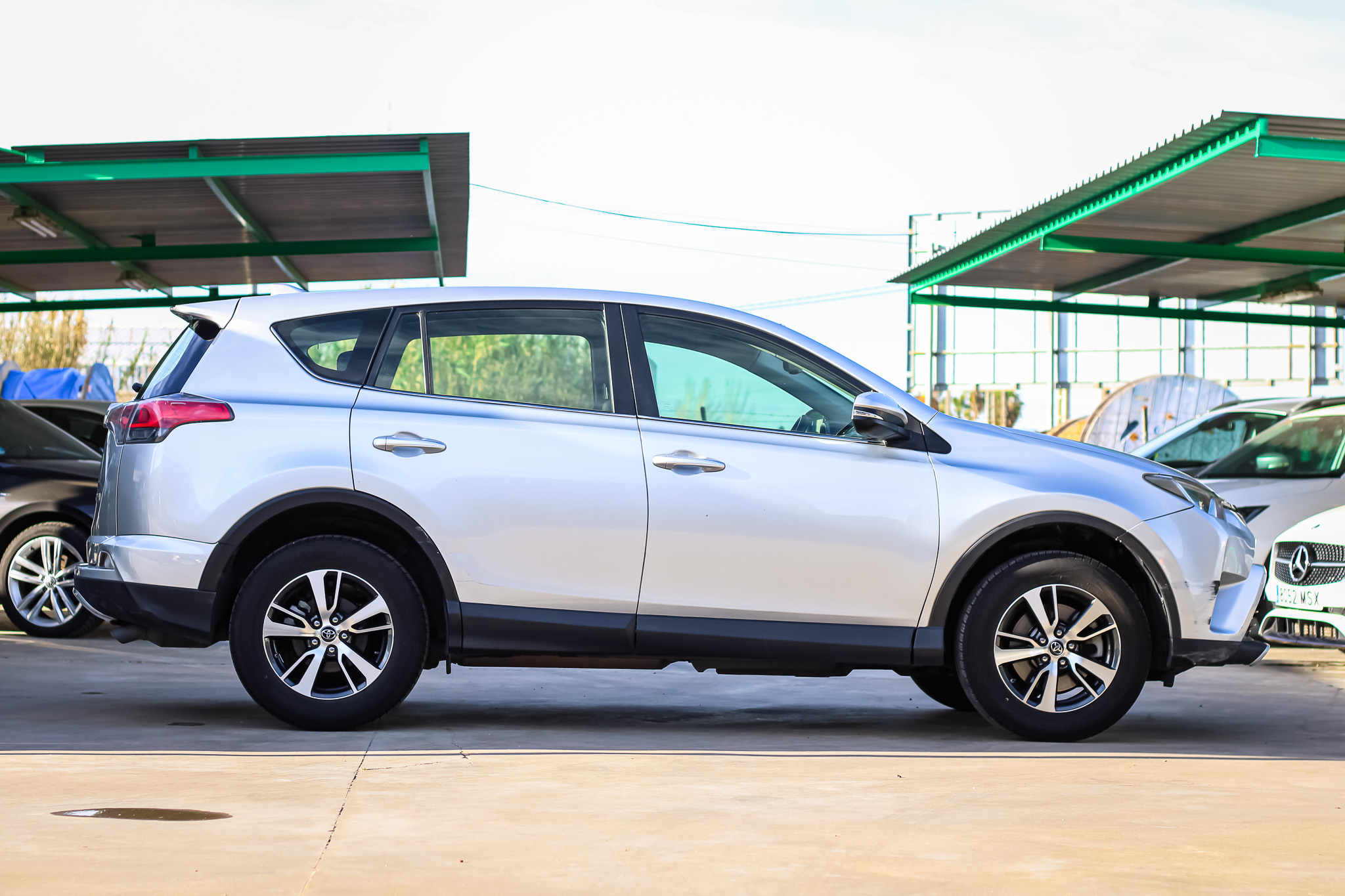 
								TOYOTA Rav4 2.0D 150D 2WD Advance full									