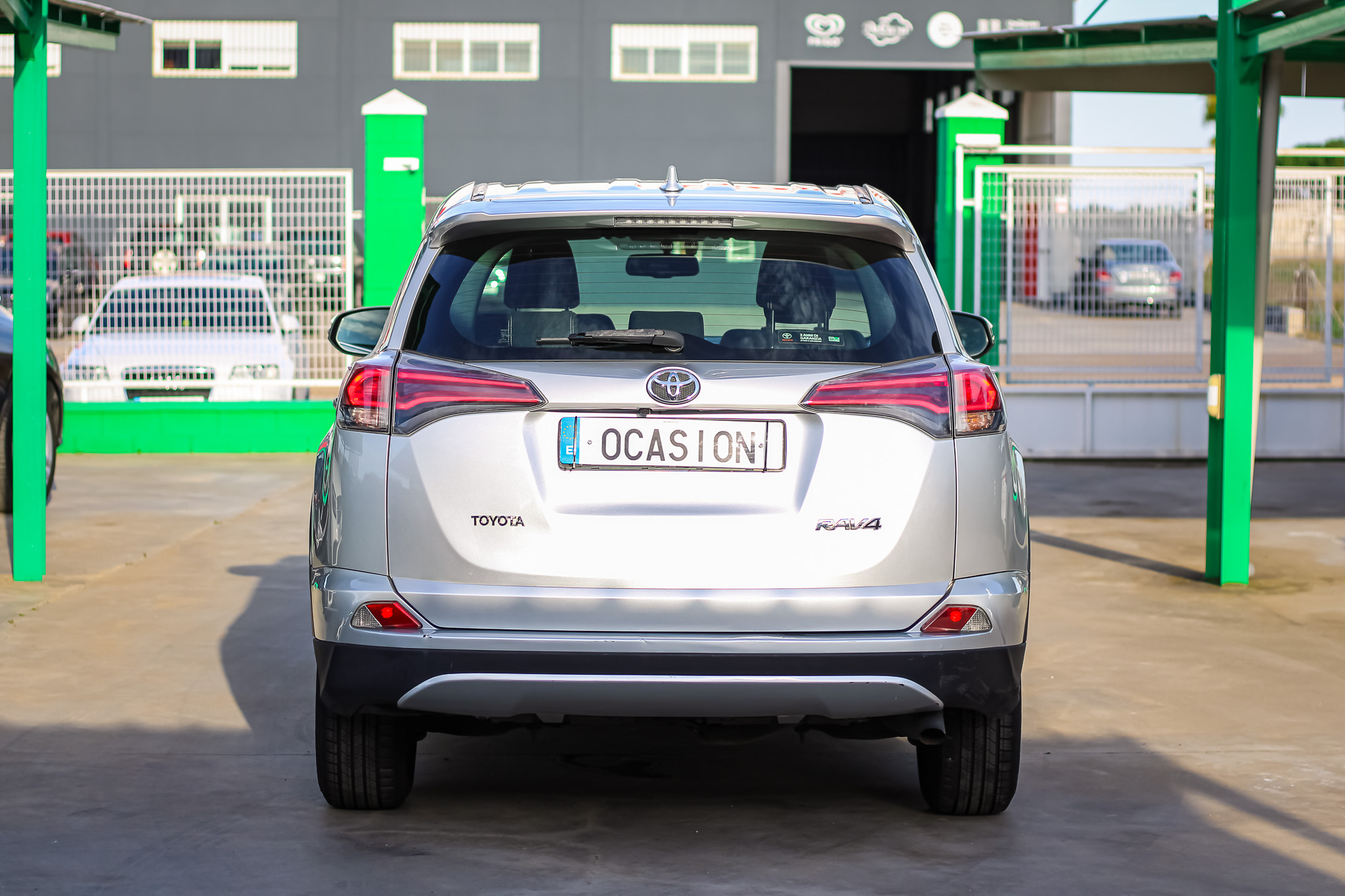 
								TOYOTA Rav4 2.0D 150D 2WD Advance full									