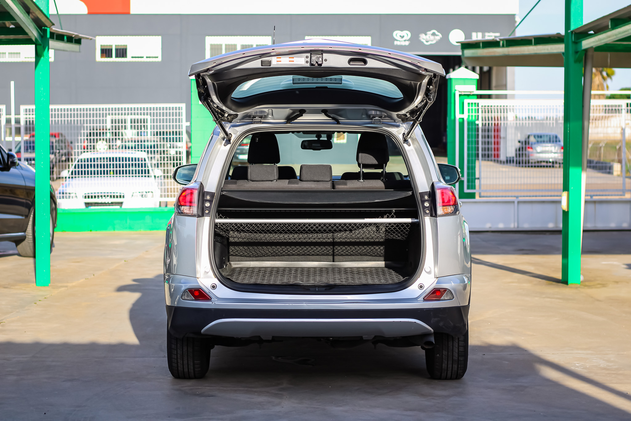 
								TOYOTA Rav4 2.0D 150D 2WD Advance full									