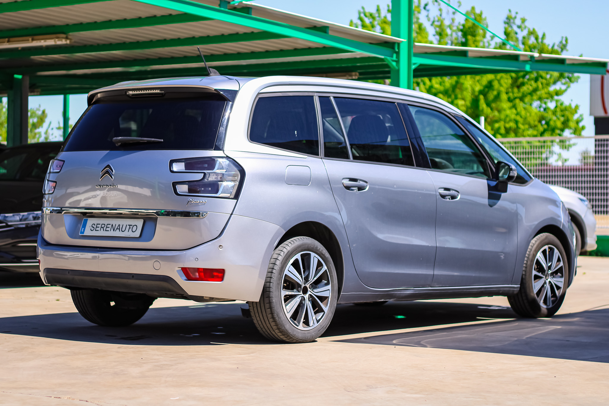 
								CITROEN Grand C4 Picasso BlueHDi Shine full									