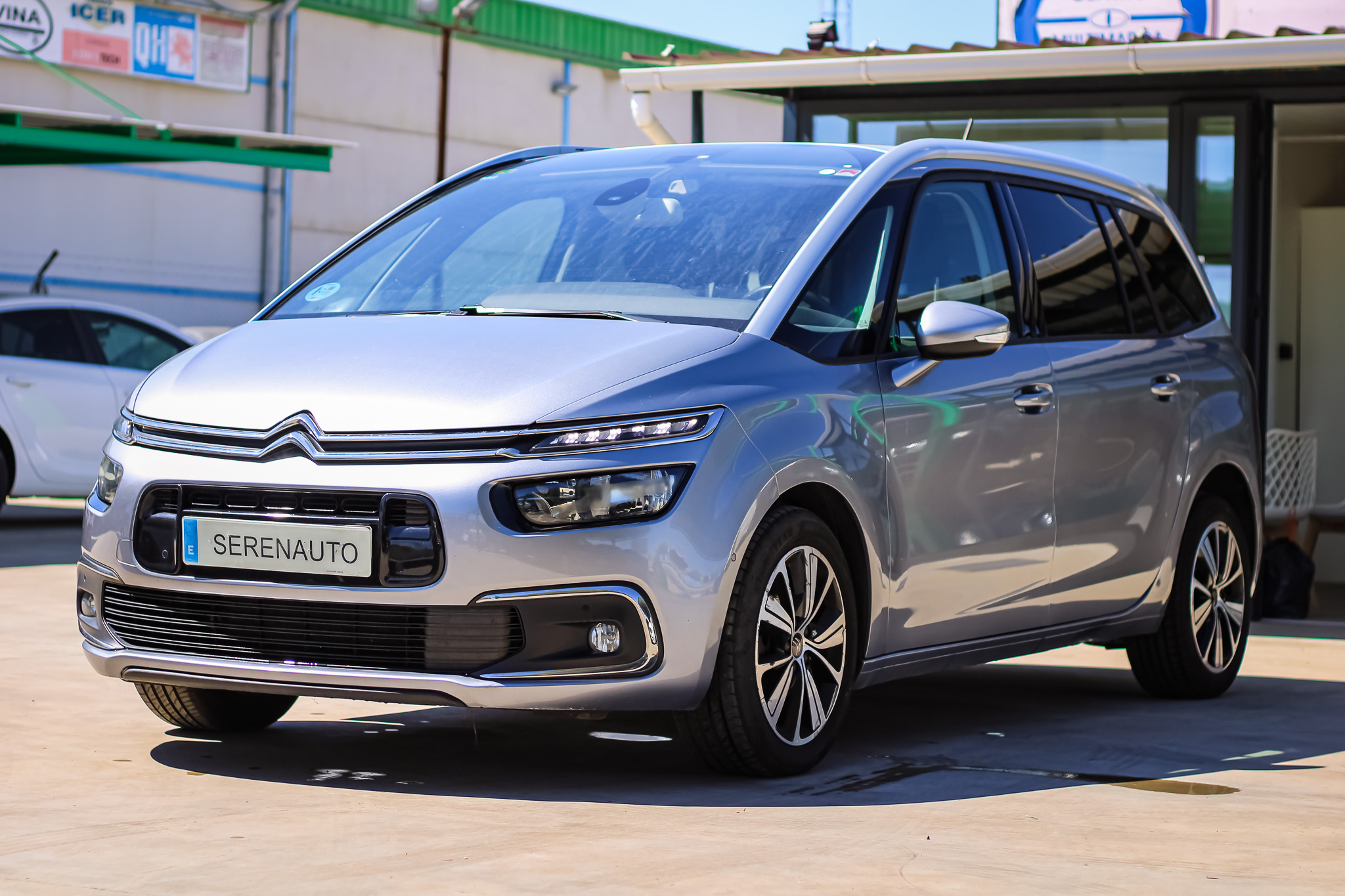 
								CITROEN Grand C4 Picasso BlueHDi Shine full									