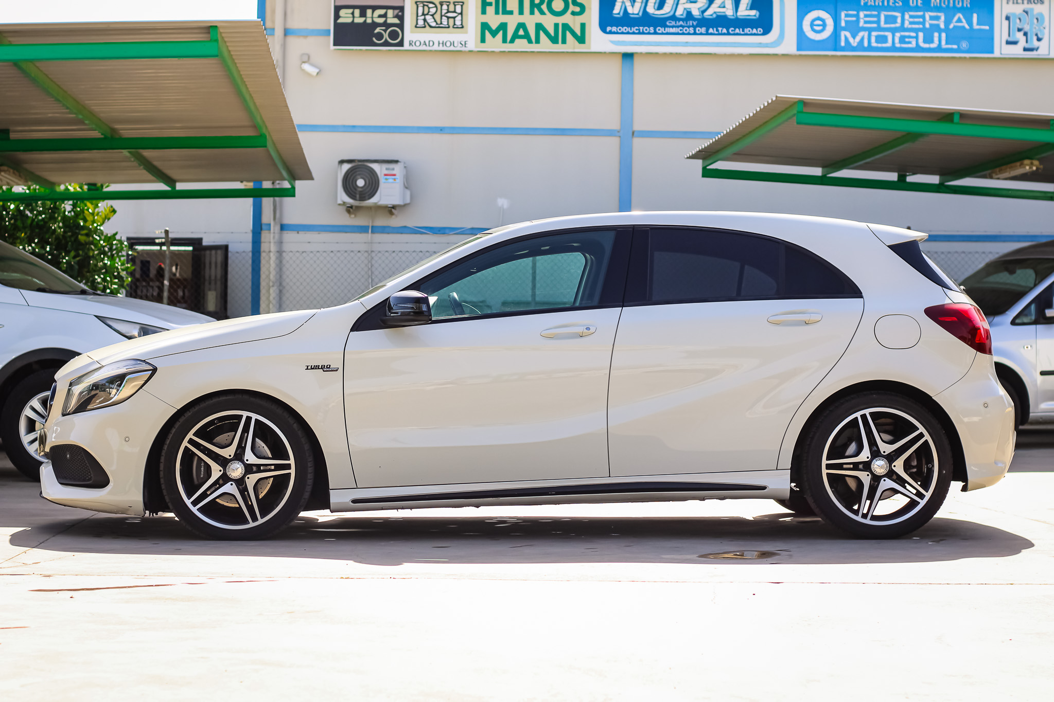 
								MERCEDES-BENZ Clase A A 220 d 4MATIC AMG Line full									