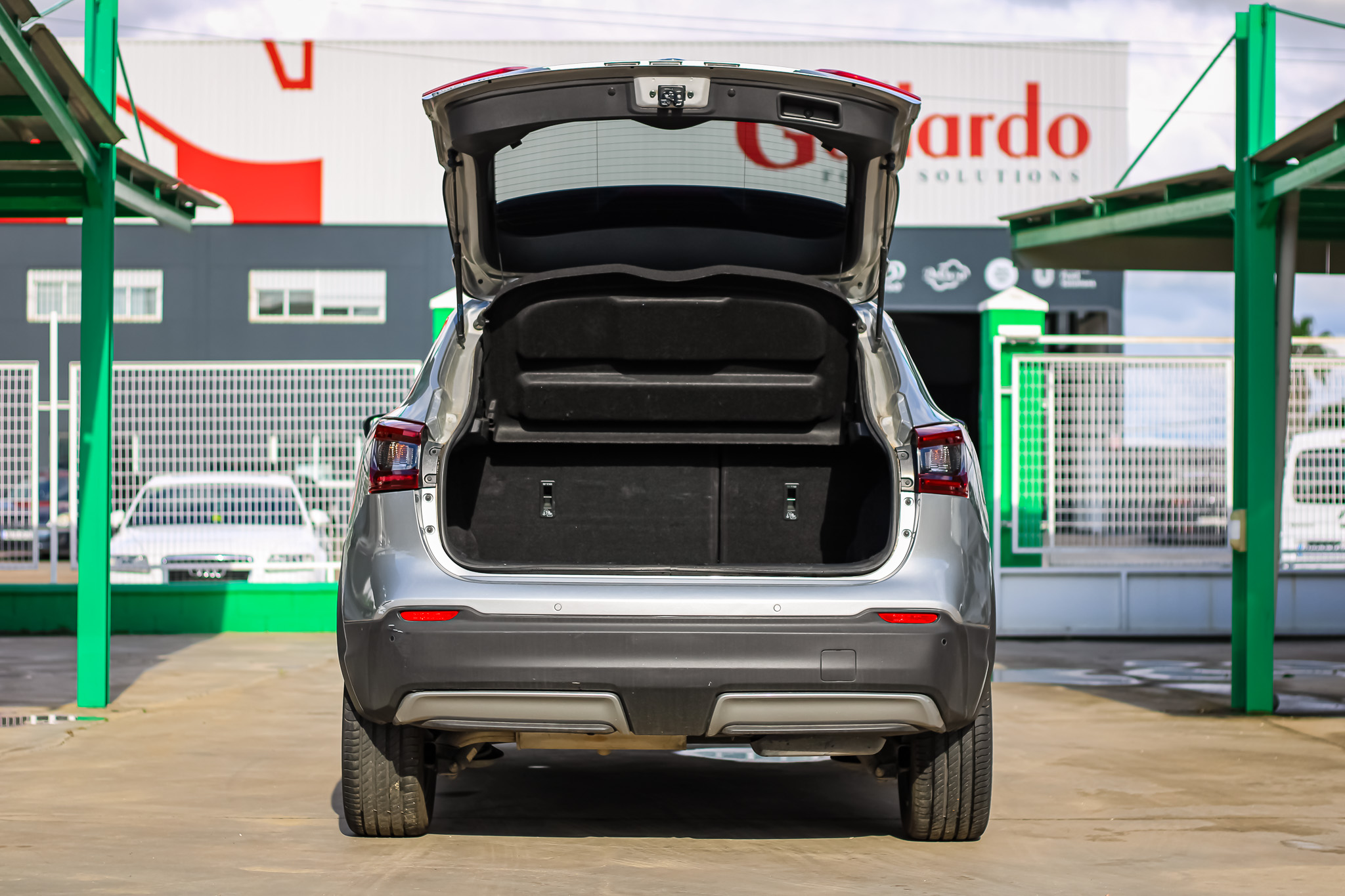 
								NISSAN QASHQAI dCi 85 kW 115 CV E6D NCONNECTA full									