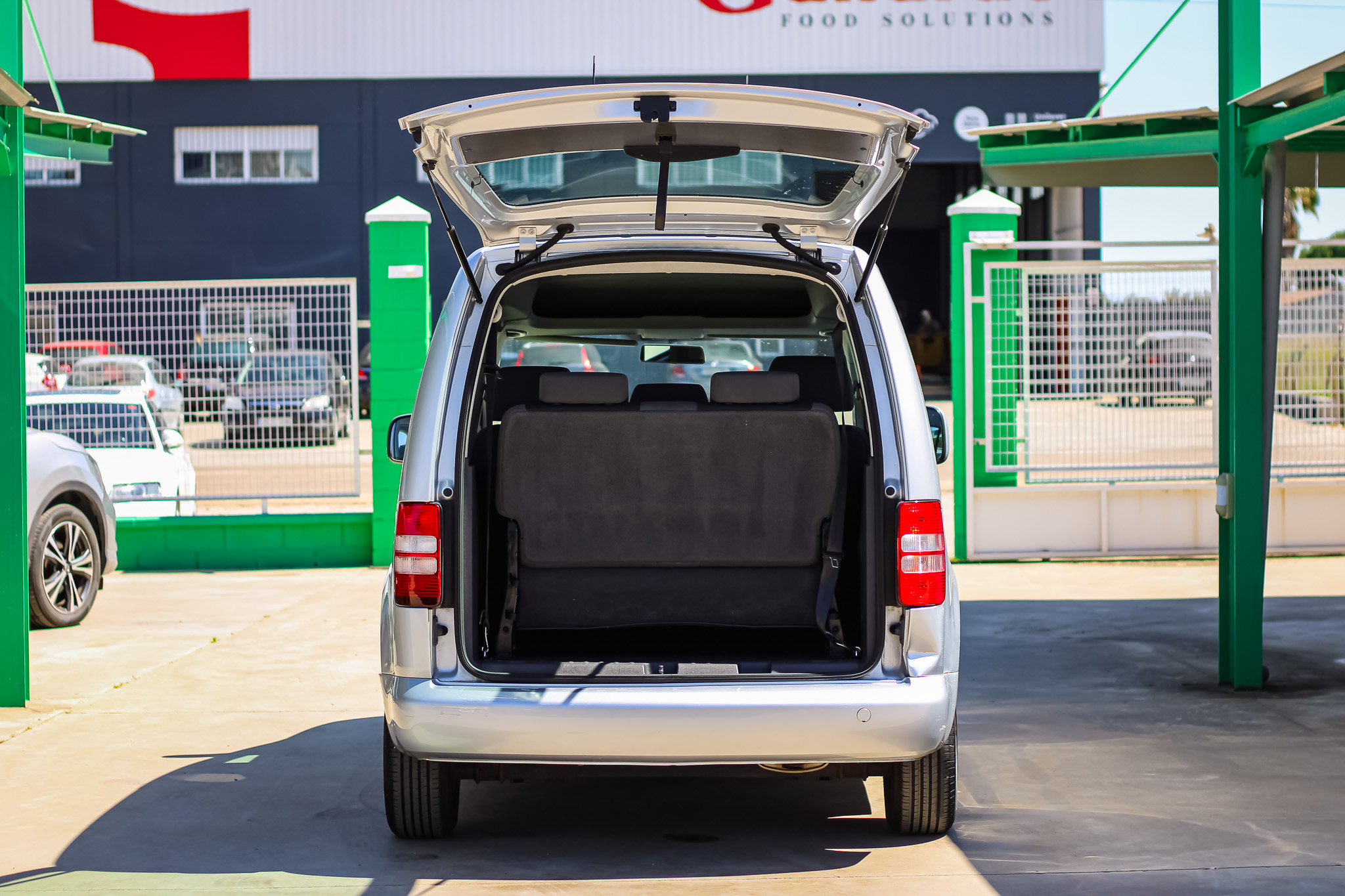 
								VOLKSWAGEN Caddy 1.6 TDI BMT 102CV Maxi Trendline Edition full									