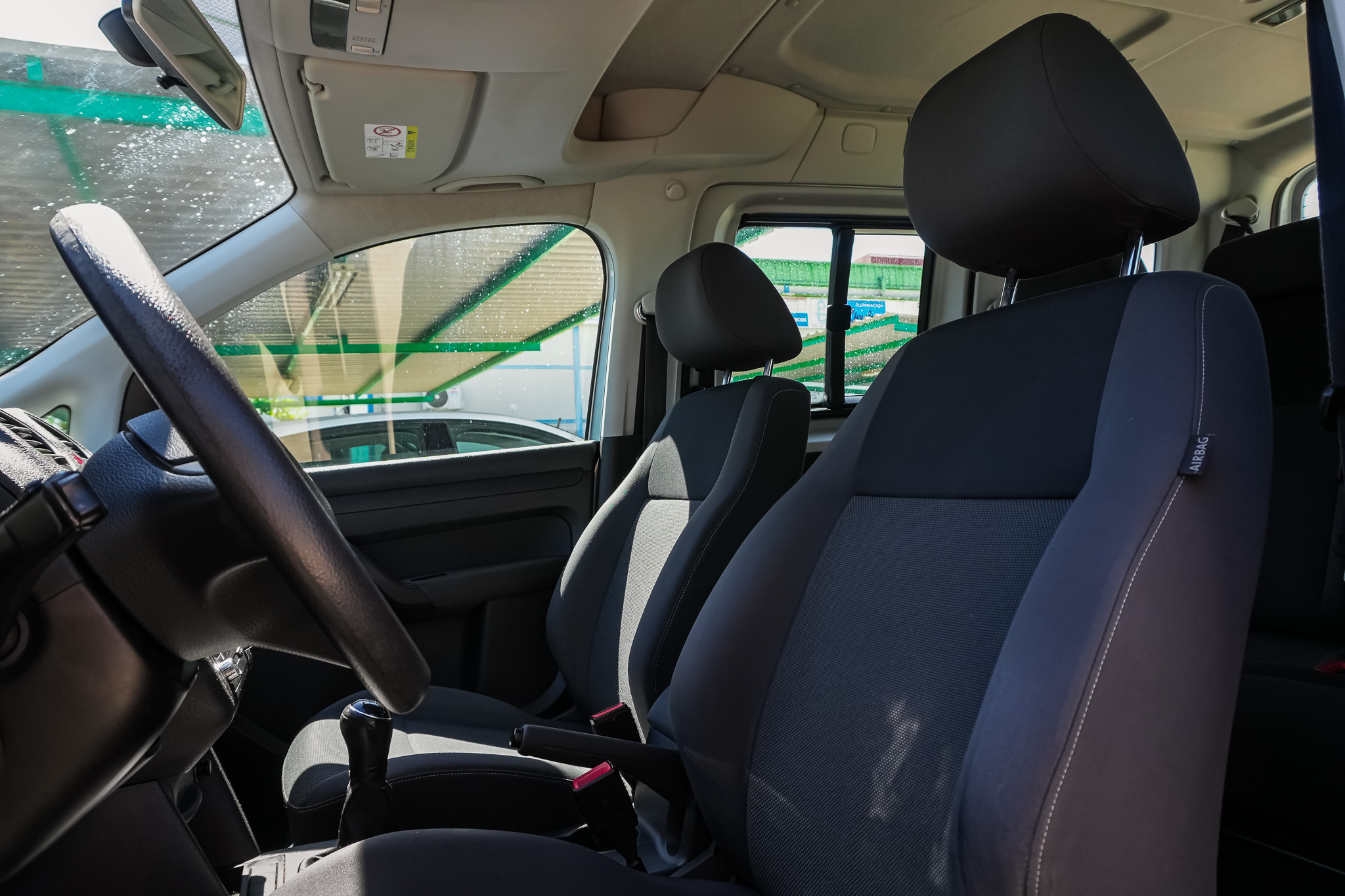 
								VOLKSWAGEN Caddy 1.6 TDI BMT 102CV Maxi Trendline Edition full									