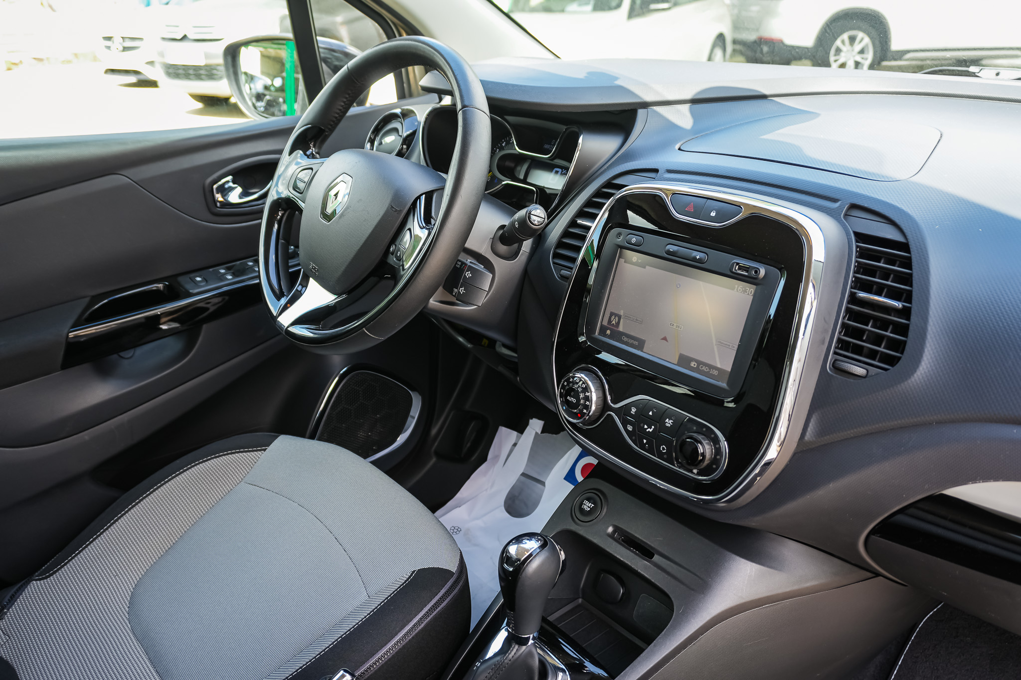 
								RENAULT Captur Intens Energy TCe 120 EDC Euro 6 full									
