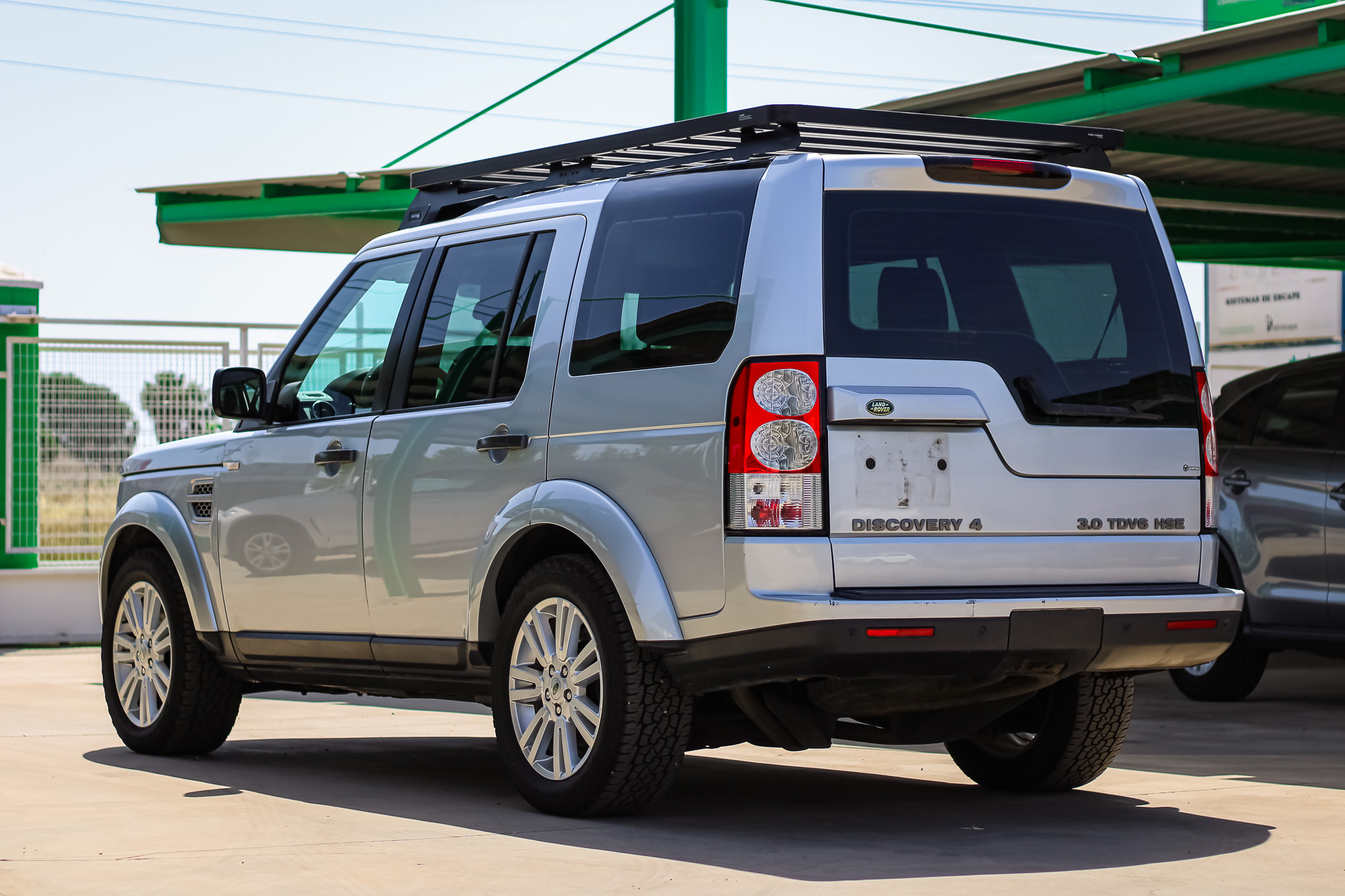 
								LAND-ROVER Discovery 4 3.0 TDV6 HSE full									