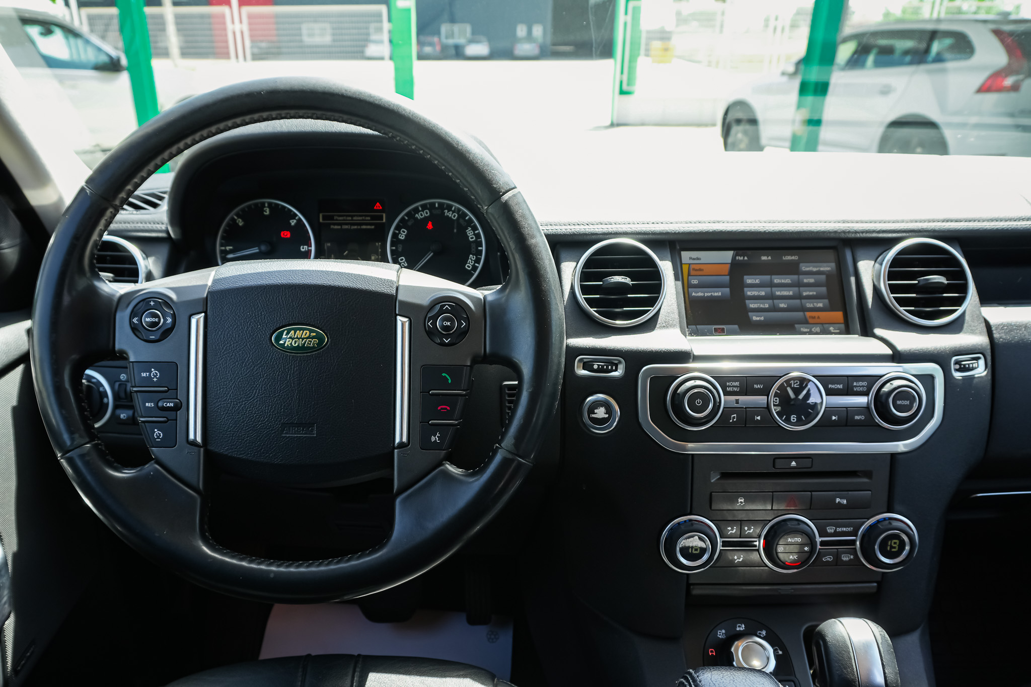 
								LAND-ROVER Discovery 4 3.0 TDV6 HSE full									
