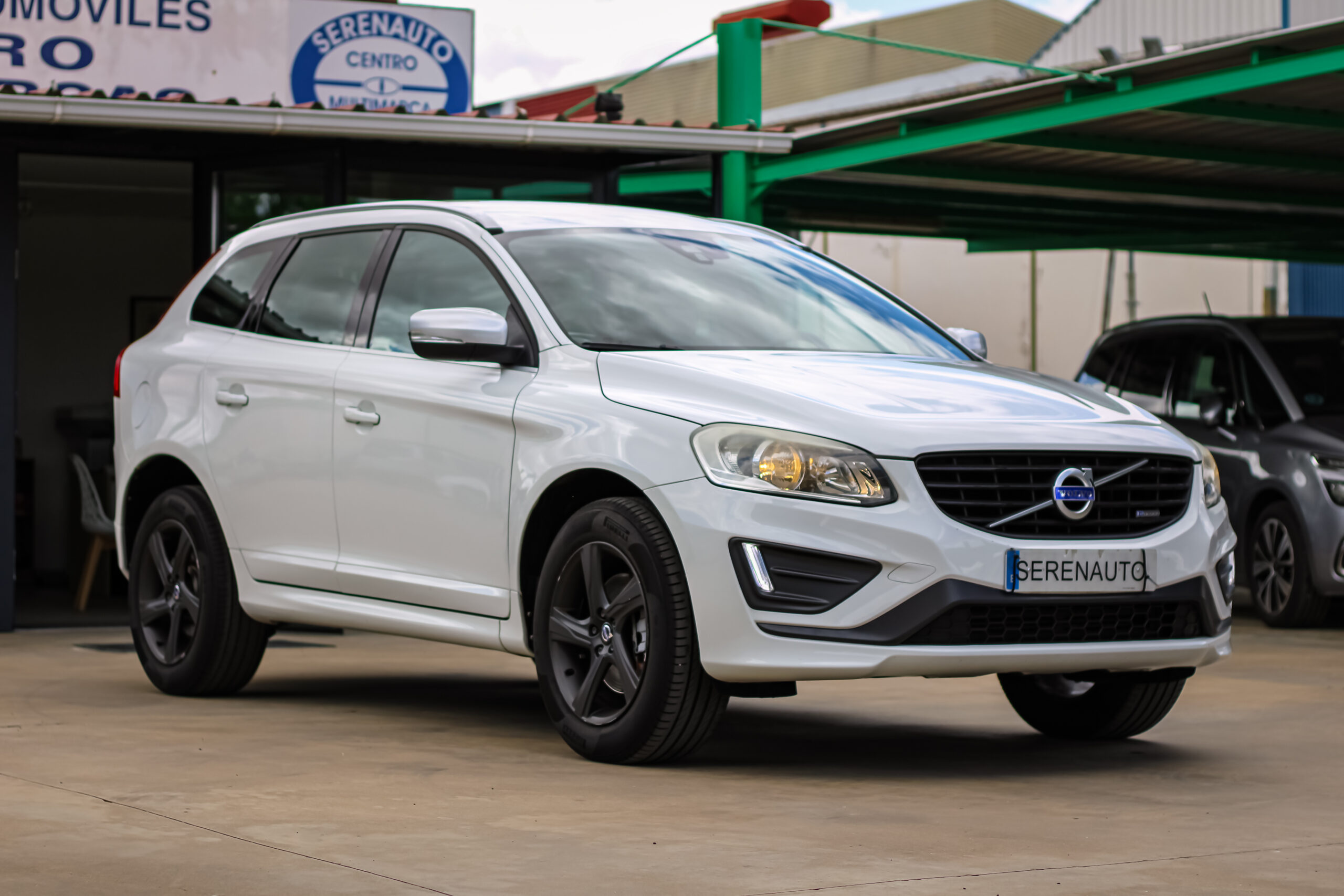 VOLVO XC60 2.0 D4 RDesign Momentum