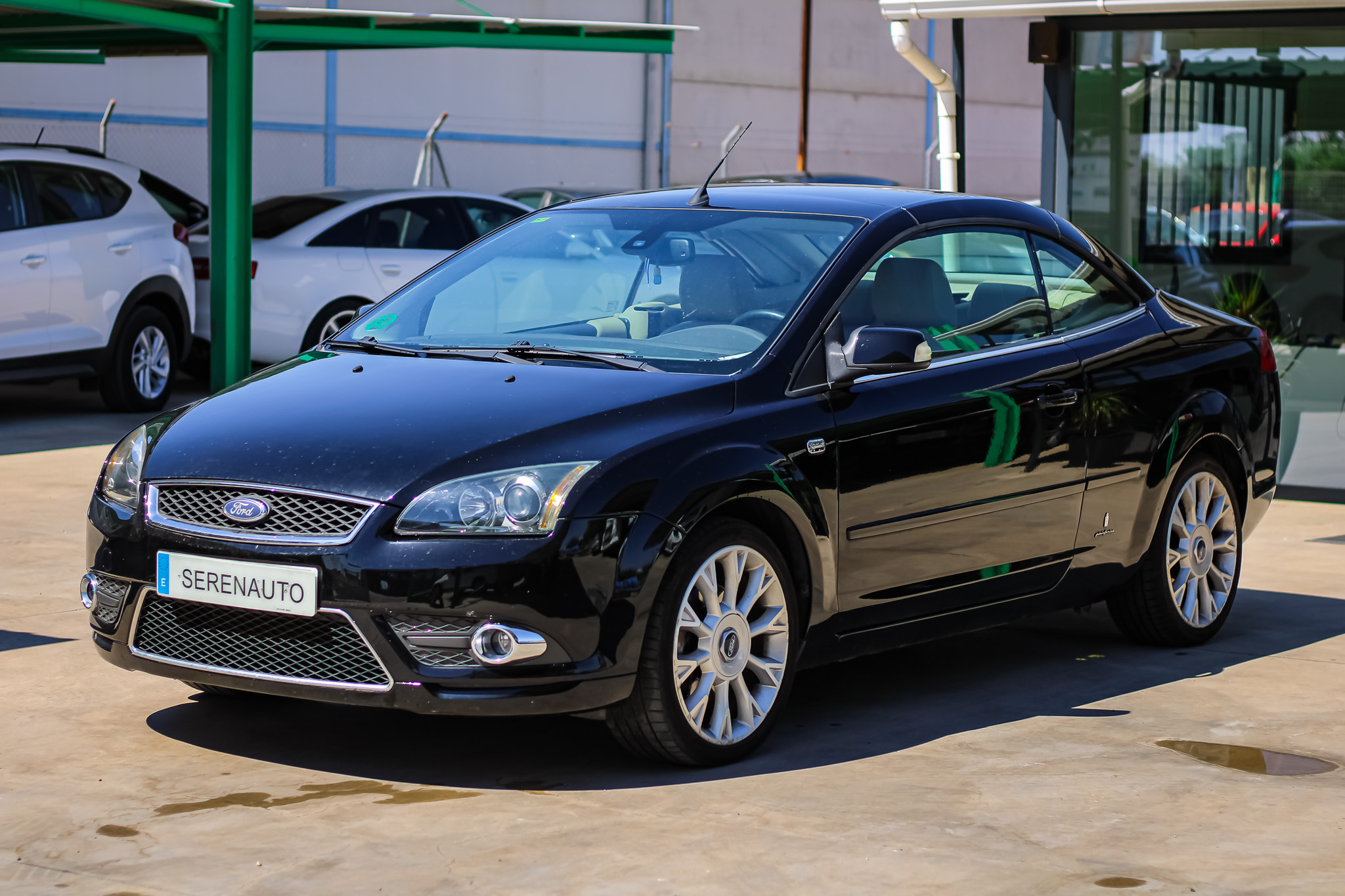 
								FORD Focus 2.0 CC Titanium full									