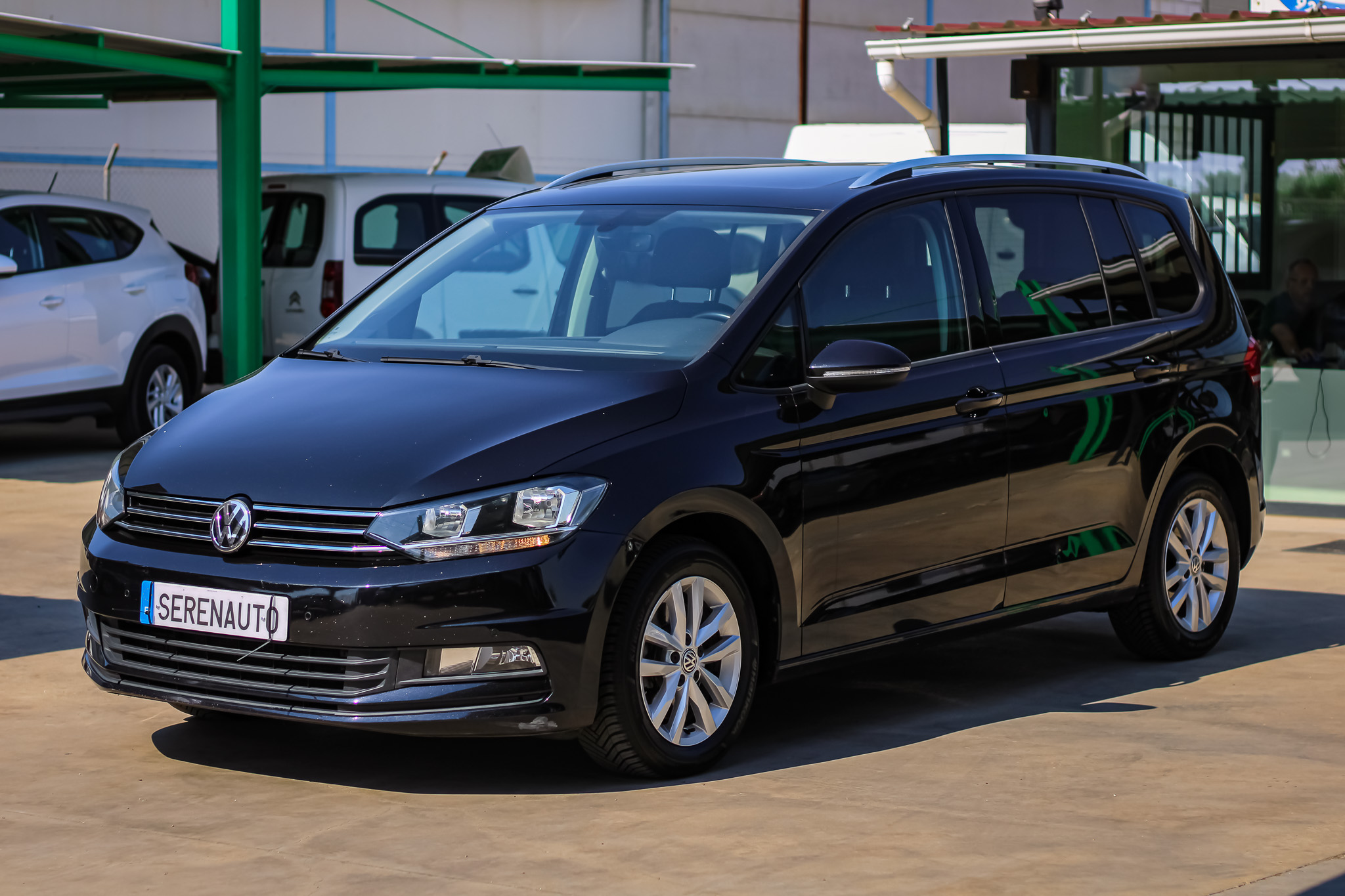 
								VOLKSWAGEN Touran Sport 2.0 TDI 110kW150CV BMT full									