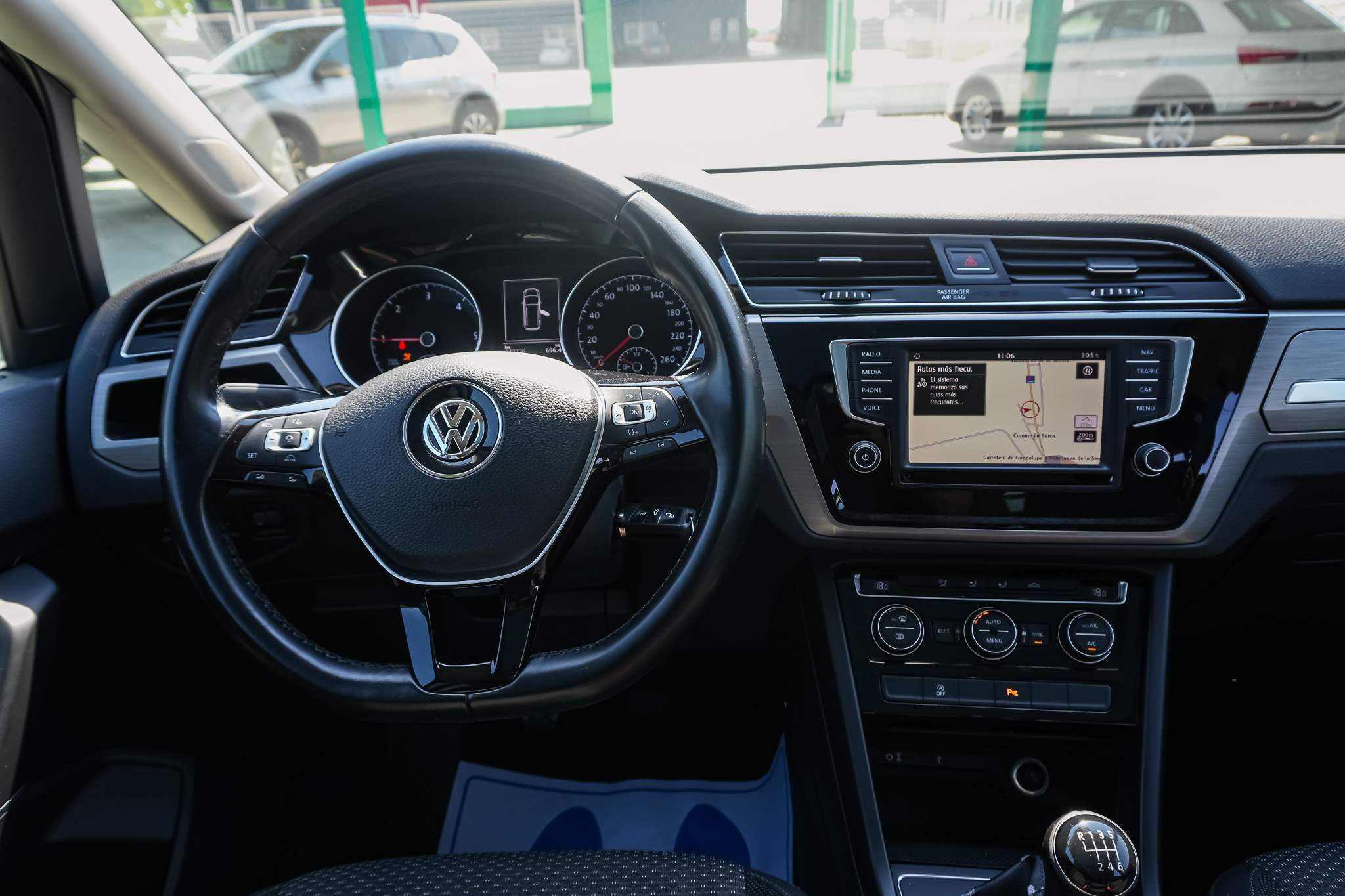 
								VOLKSWAGEN Touran Sport 2.0 TDI 110kW150CV BMT full									