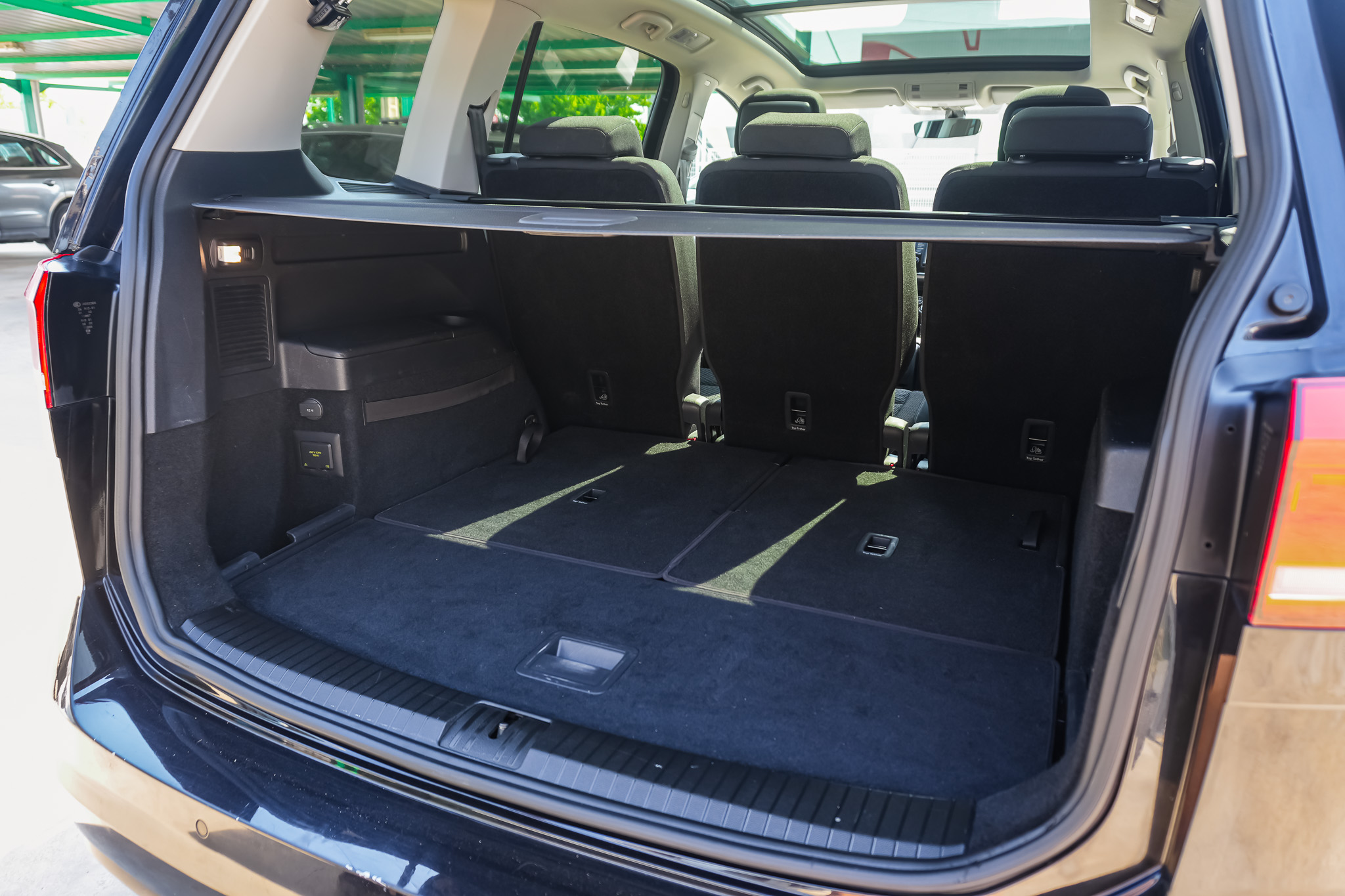 
								VOLKSWAGEN Touran Sport 2.0 TDI 110kW150CV BMT full									