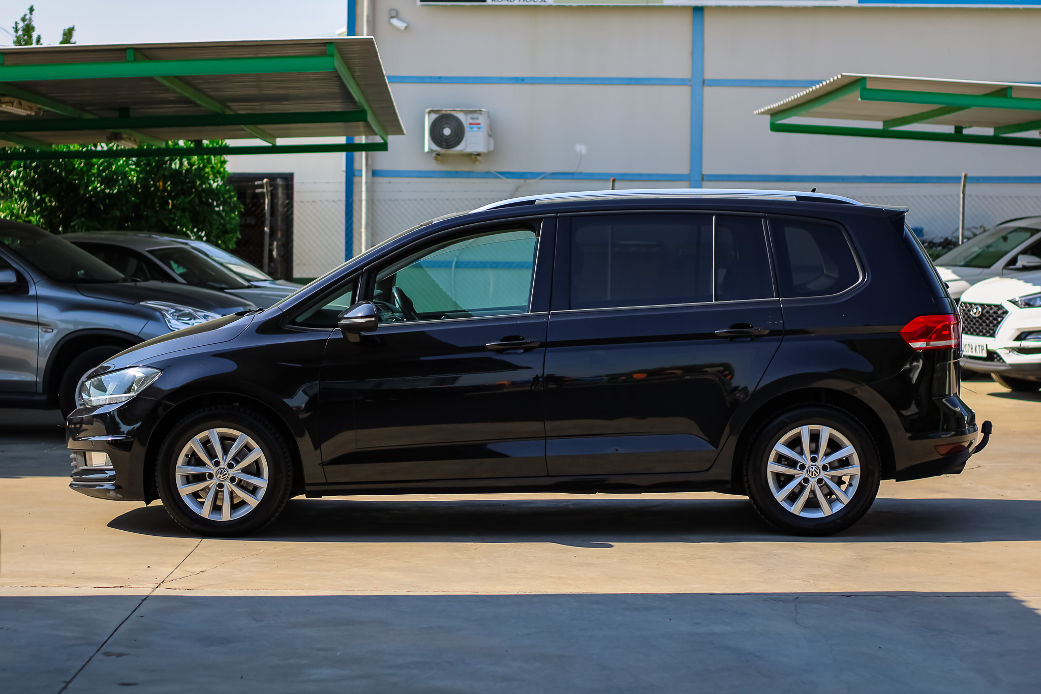 
								VOLKSWAGEN Touran Sport 2.0 TDI 110kW150CV BMT full									