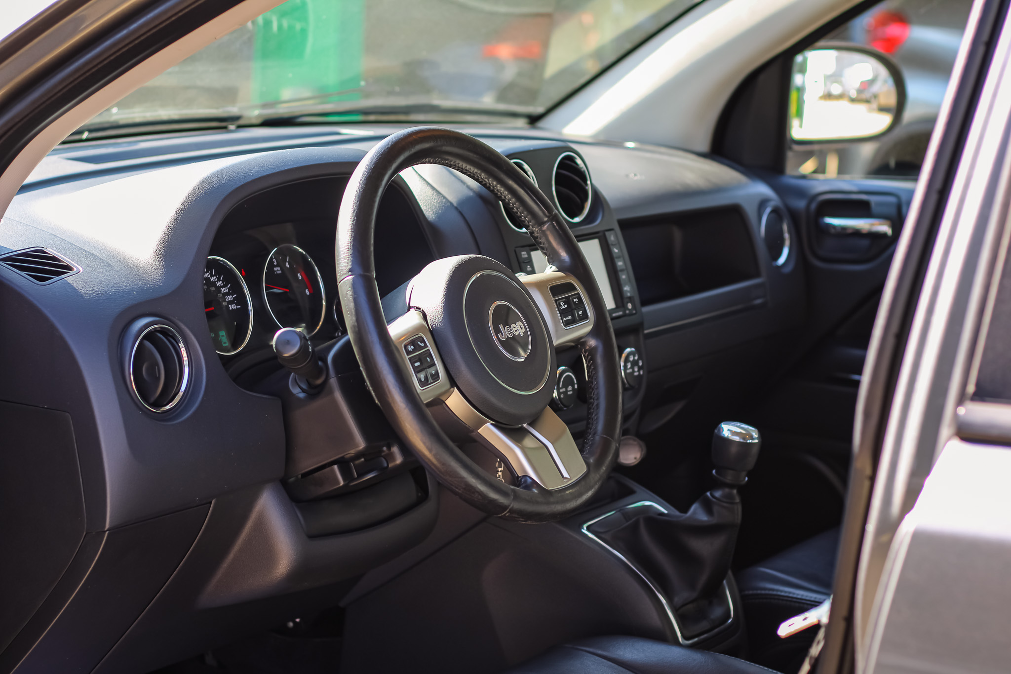 
								JEEP Compass 2.2 CRD Limited 4×2 136 CV full									
