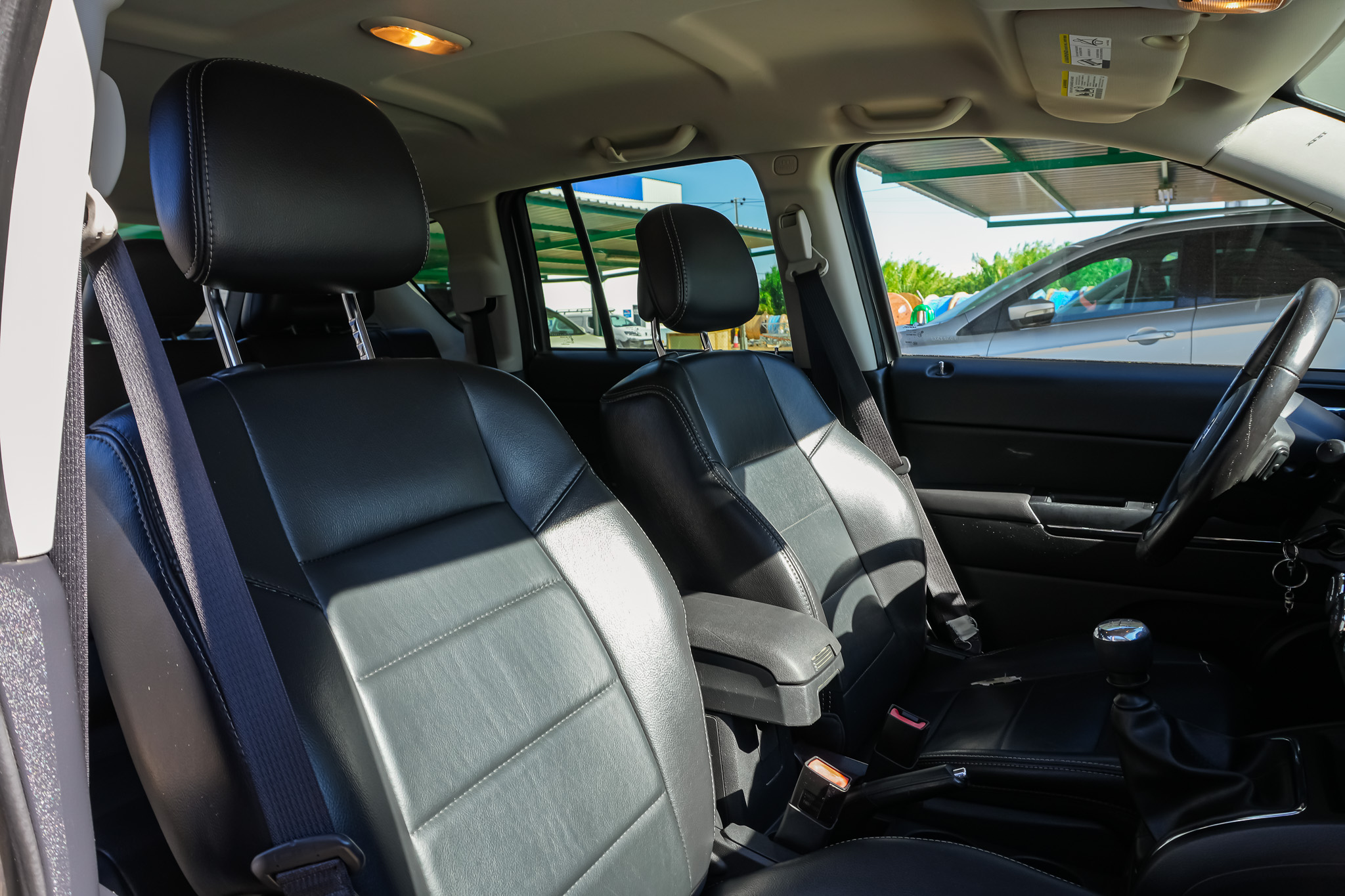 
								JEEP Compass 2.2 CRD Limited 4×2 136 CV full									