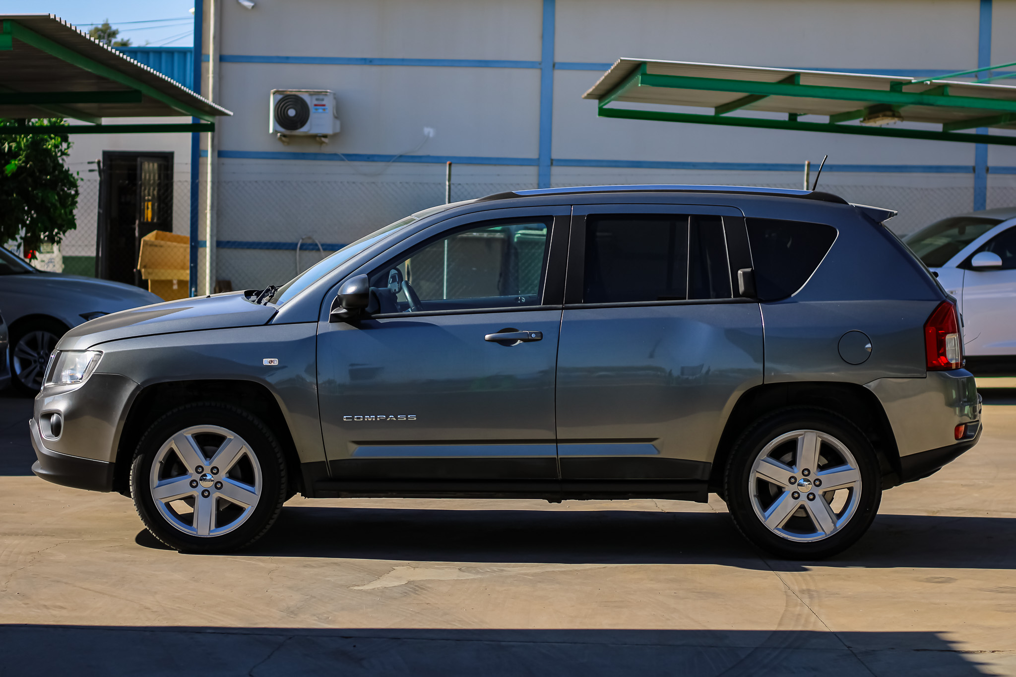 
								JEEP Compass 2.2 CRD Limited 4×2 136 CV full									