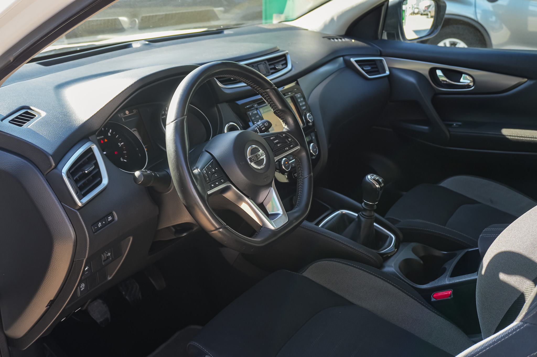 
								NISSAN QASHQAI dCi 96 kW 130 CV NCONNECTA full									