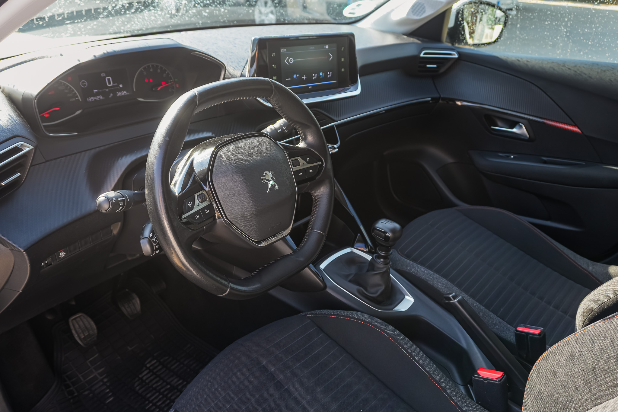 
								PEUGEOT 208 BlueHDi 73kW 100CV Active full									
