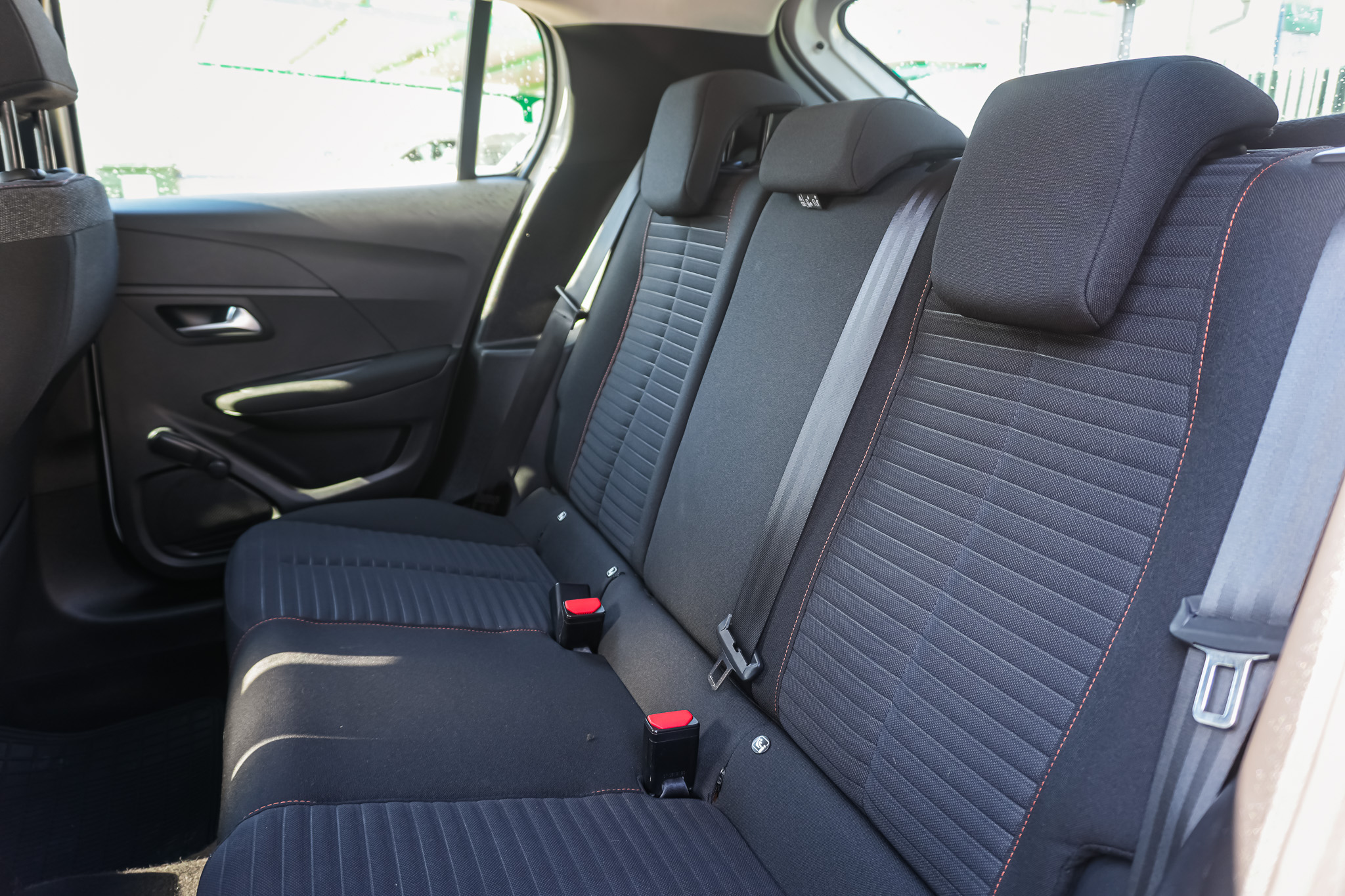 
								PEUGEOT 208 BlueHDi 73kW 100CV Active full									