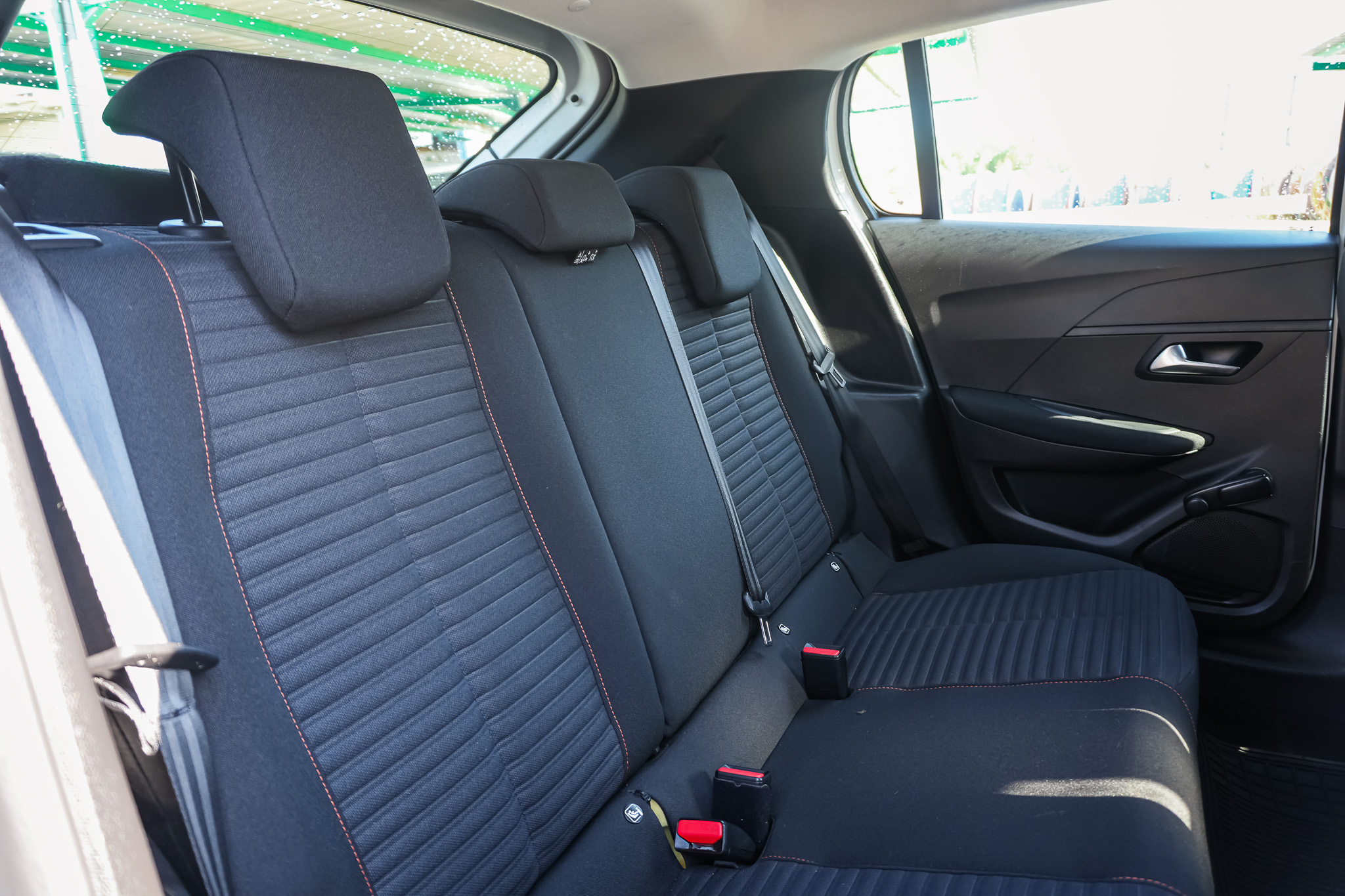 
								PEUGEOT 208 BlueHDi 73kW 100CV Active full									