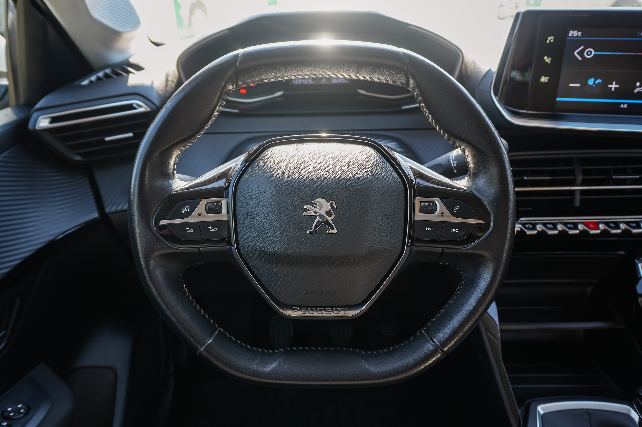 
								PEUGEOT 208 BlueHDi 73kW 100CV Active full									
