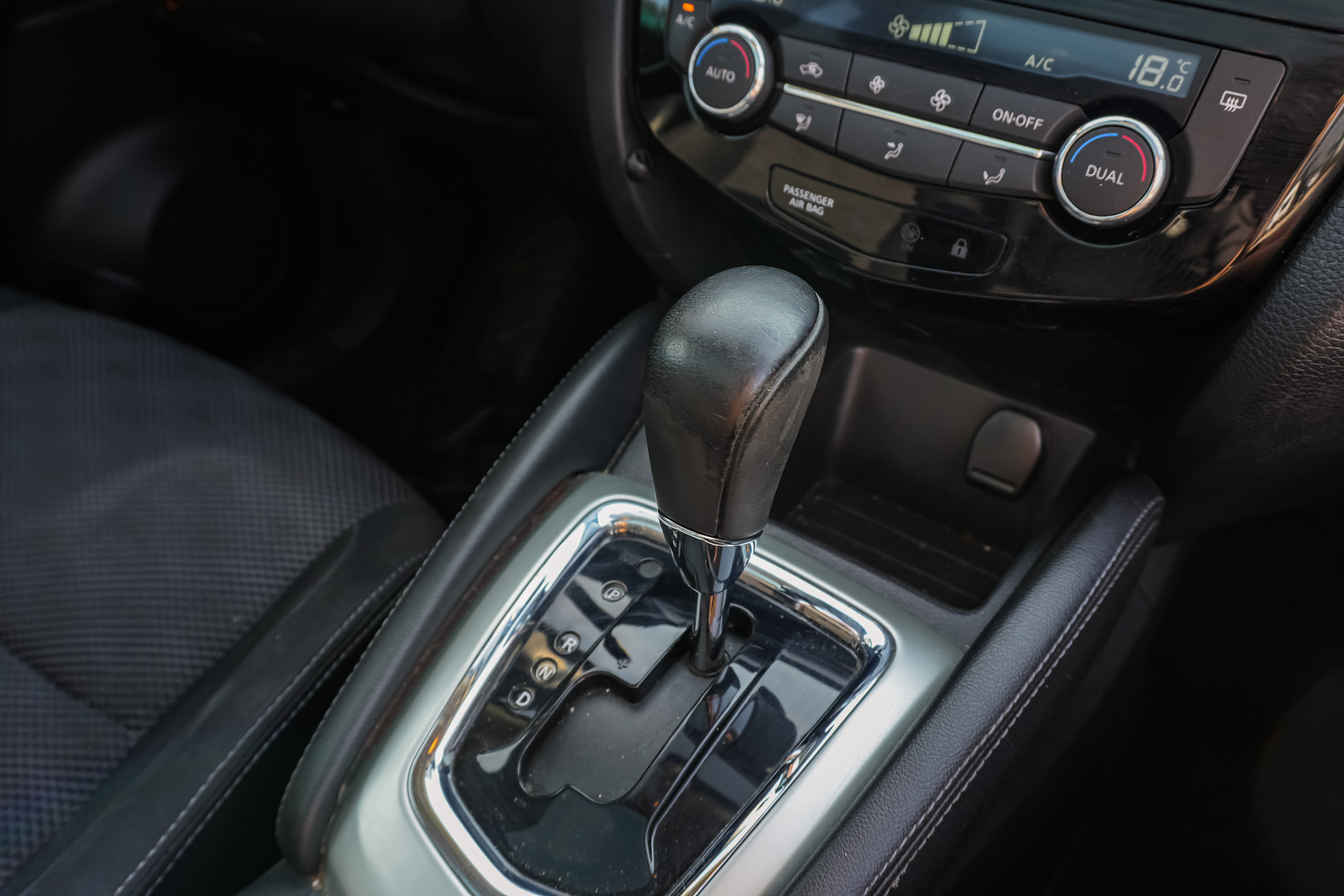 
								NISSAN QASHQAI 1.6 dCi XTRONIC NCONNECTA full									