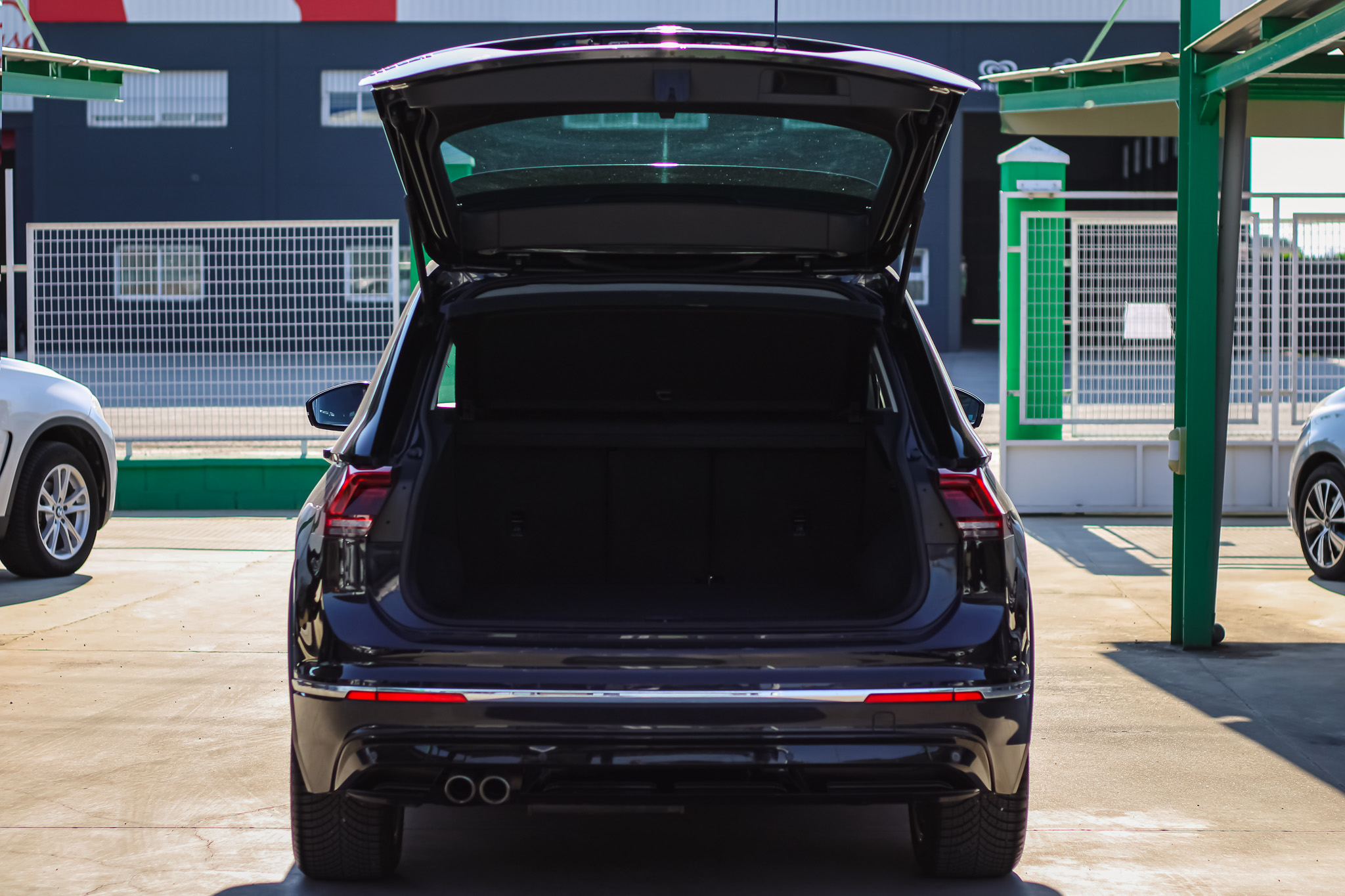 
								VOLKSWAGEN Tiguan RLine 2.0 TDI 110CV BMT 4×2 full									