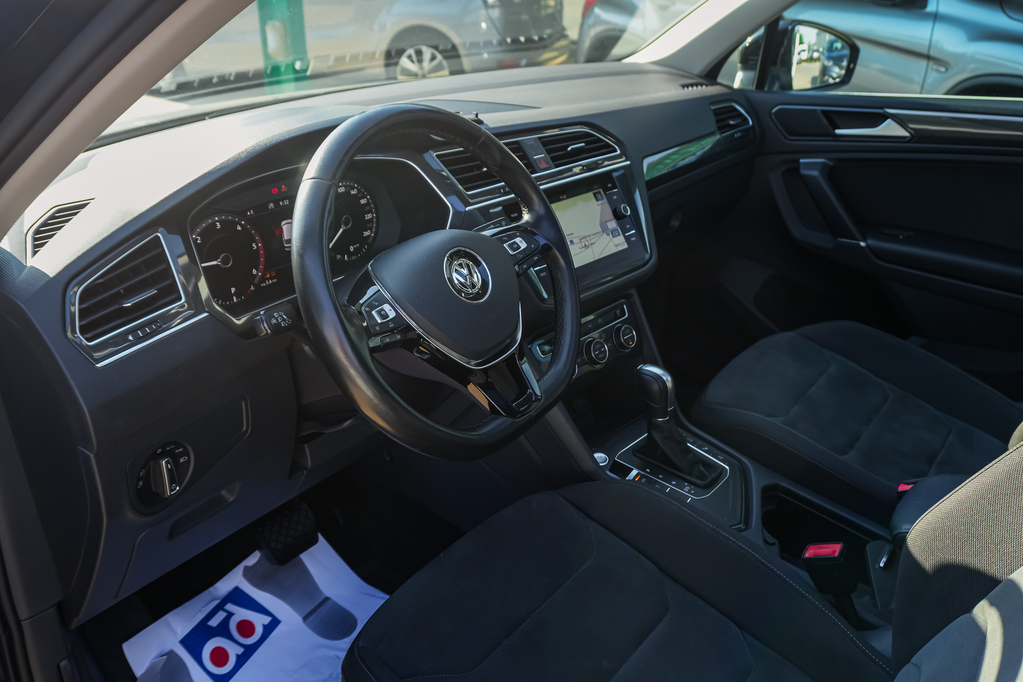 
								VOLKSWAGEN Tiguan RLine 2.0 TDI 110CV BMT 4×2 full									