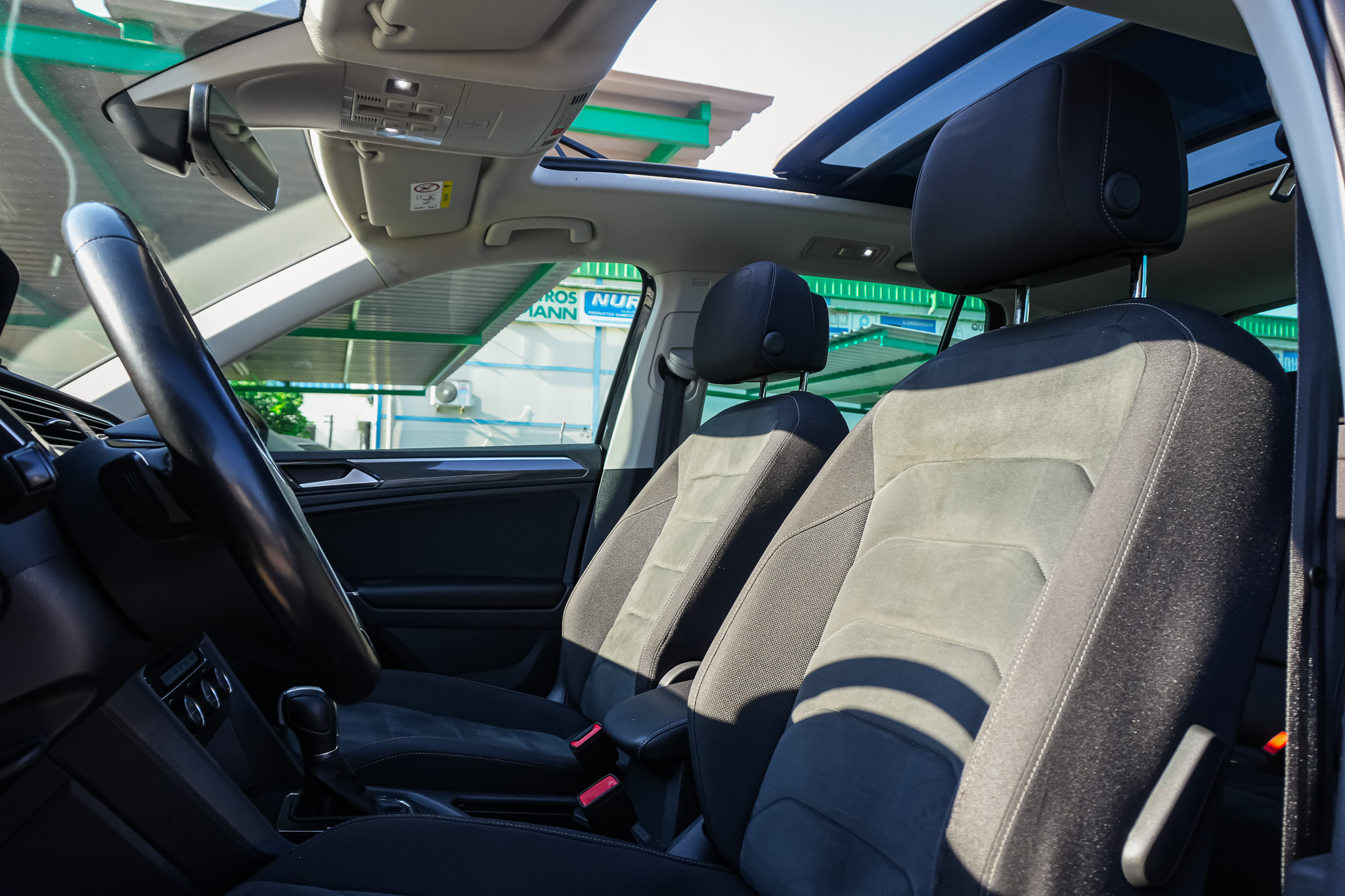 
								VOLKSWAGEN Tiguan RLine 2.0 TDI 110CV BMT 4×2 full									